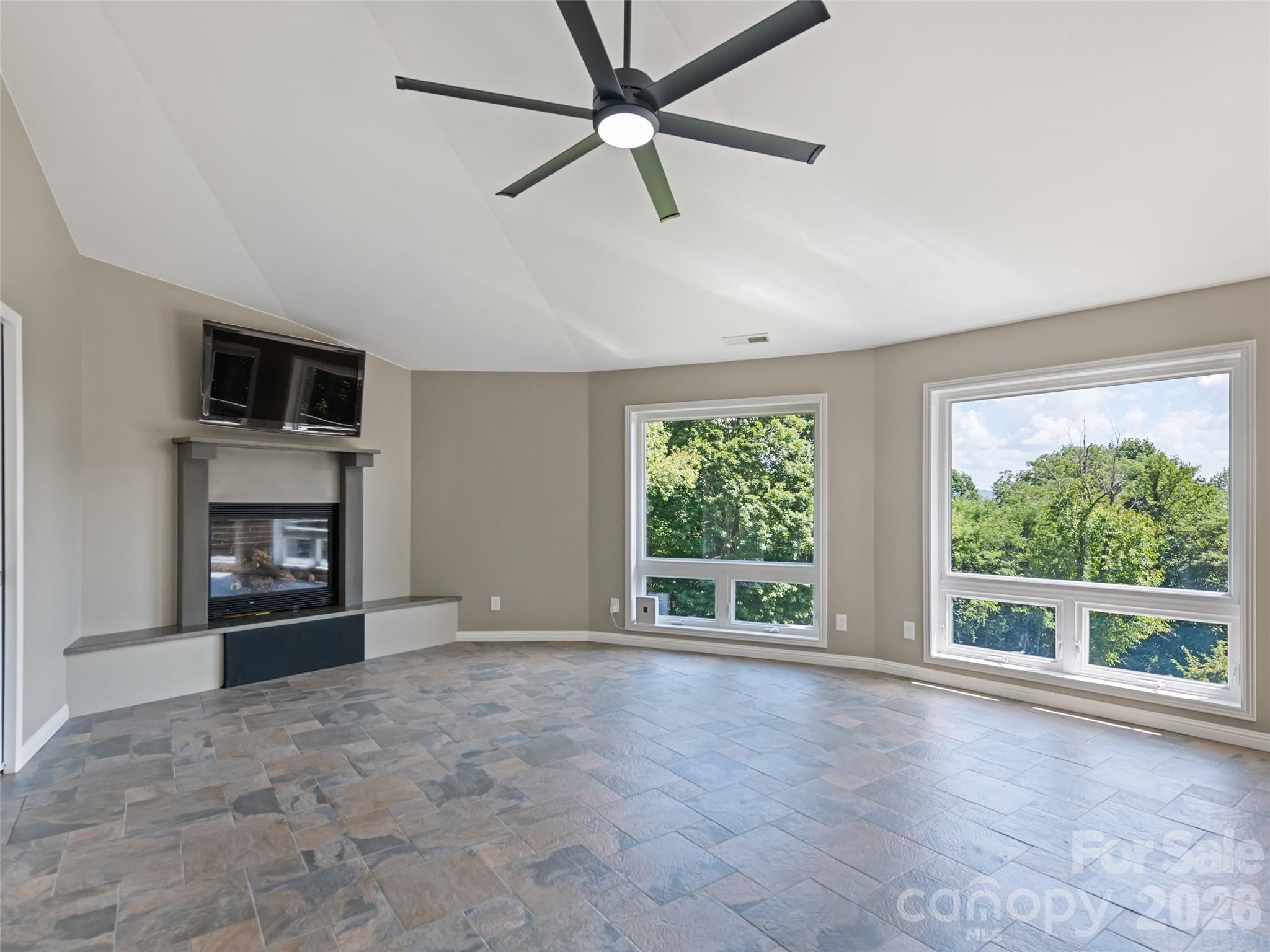 Single Family Residence at 555 Live Oak Loop, Waynesville, photo 16 of 48