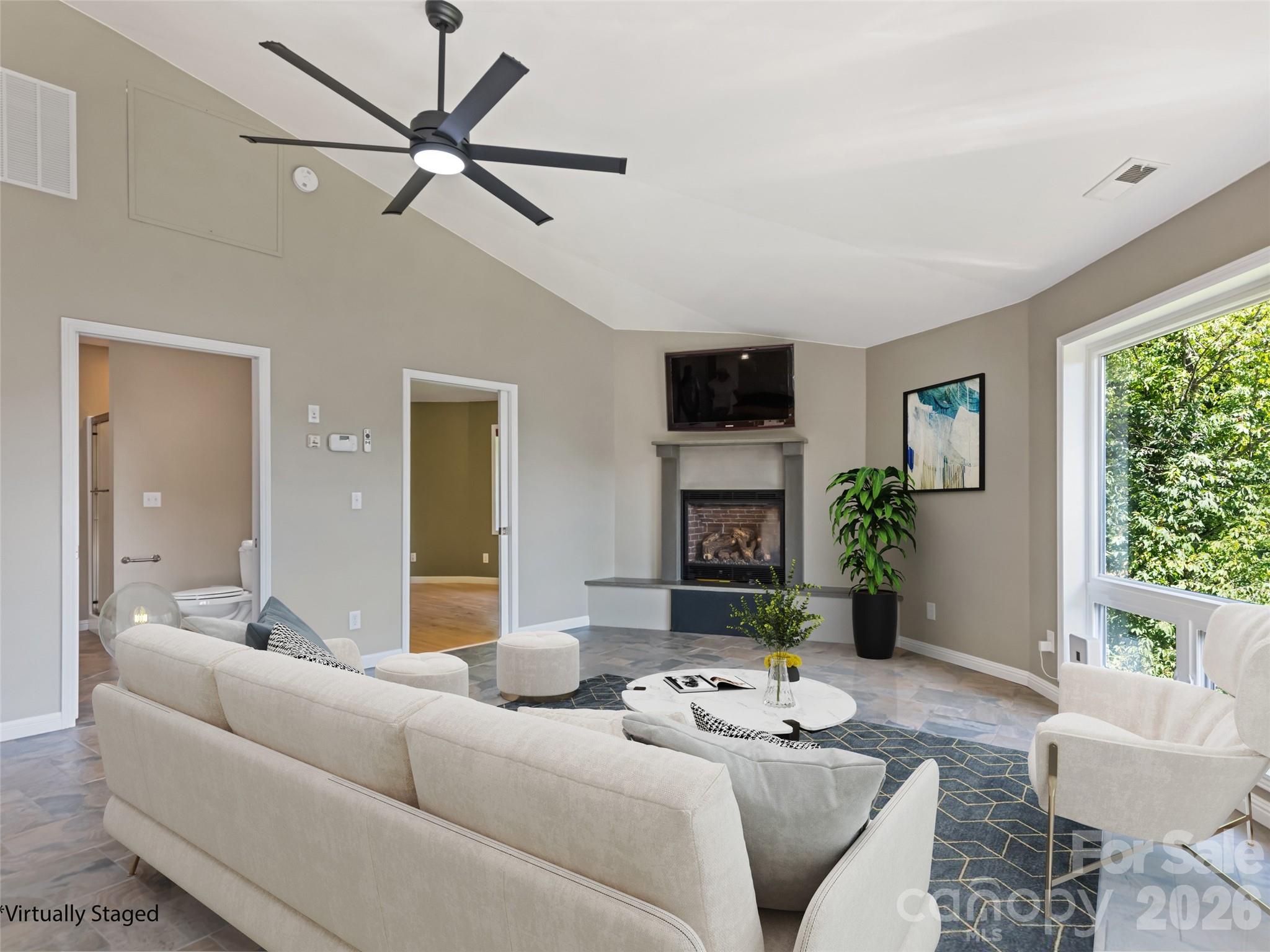 Single Family Residence at 555 Live Oak Loop, Waynesville, photo 17 of 48