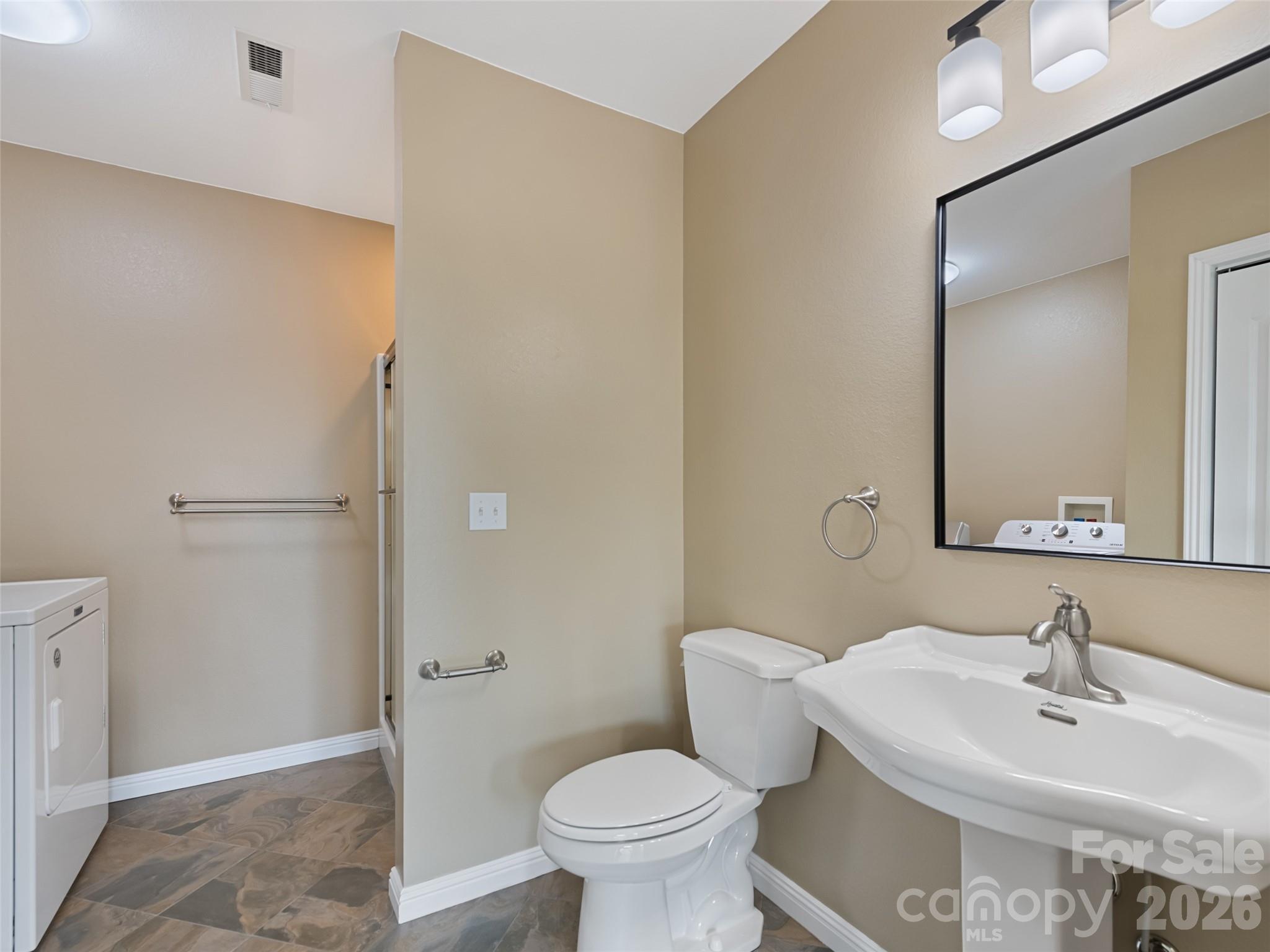 Single Family Residence at 555 Live Oak Loop, Waynesville, photo 22 of 48