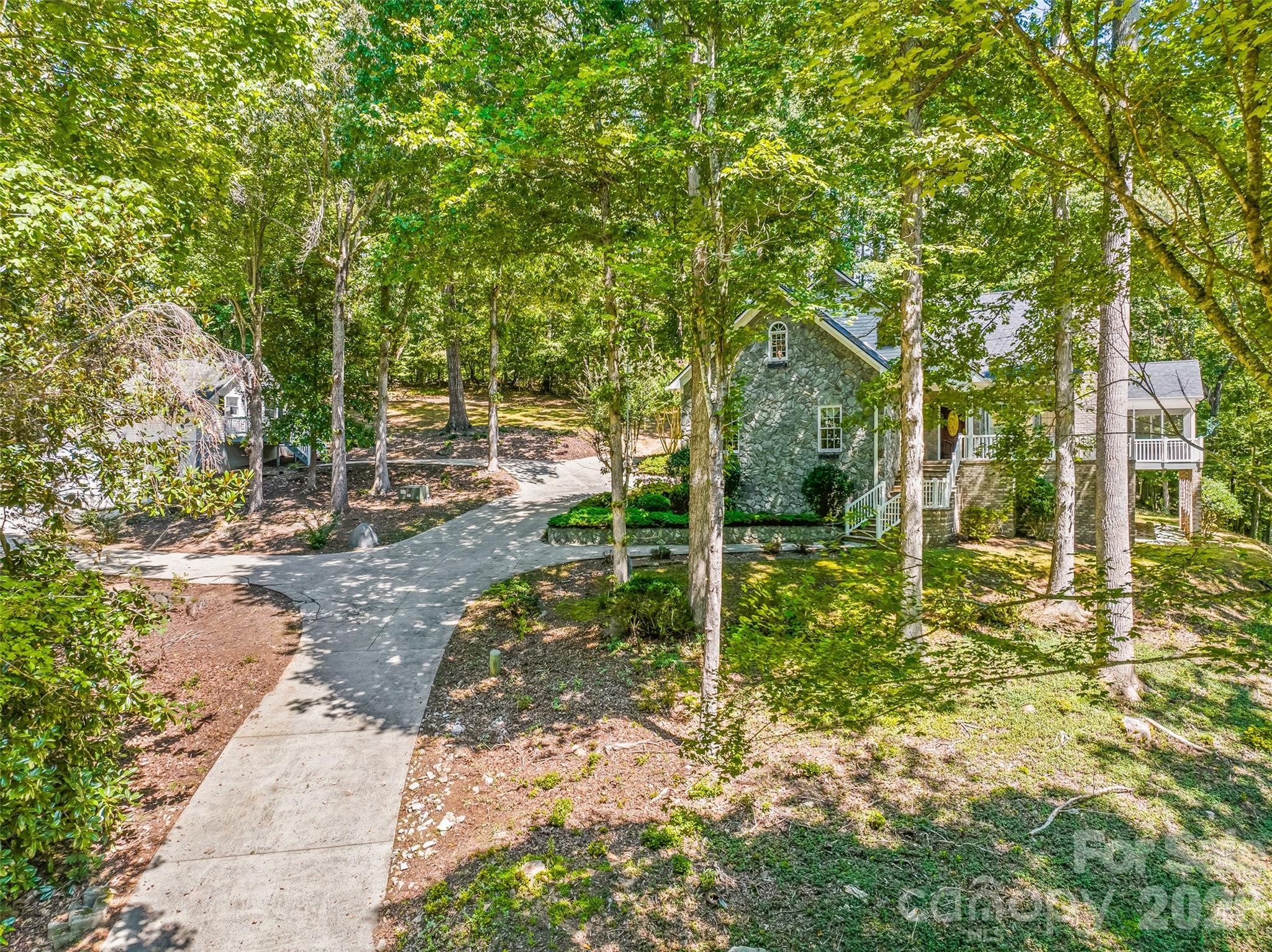 Single Family Residence at 144 Cliff Side Trail, Pilot Mountain, photo 9 of 48