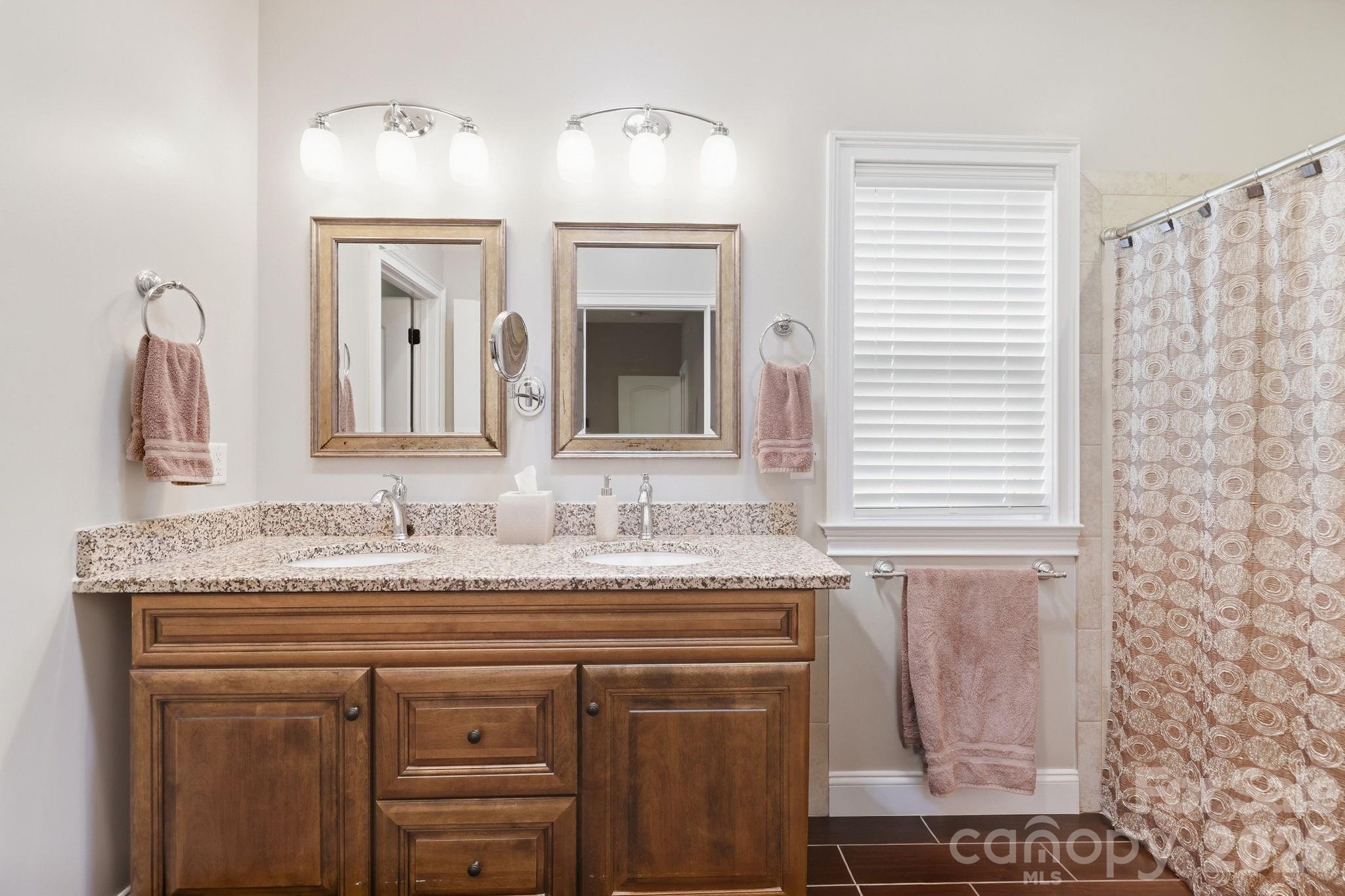 Master Bath - 26 Asher Lane, Arden