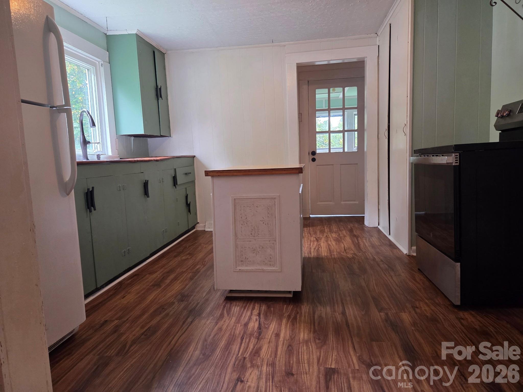 Single Family Residence at 408 McCoy Cove Road, Black Mountain, photo 17 of 37