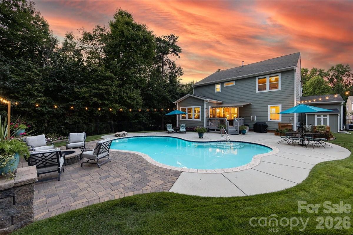 2001 Madeira Circle