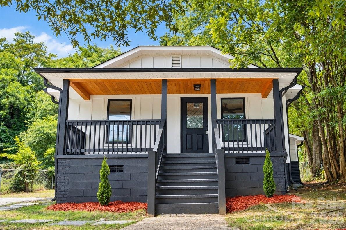 15 Meadowview Avenue