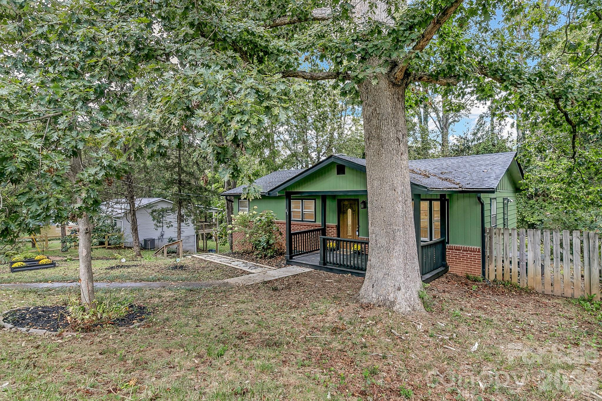 Single Family Residence at 43 Rex Drive, Asheville, photo 3 of 48