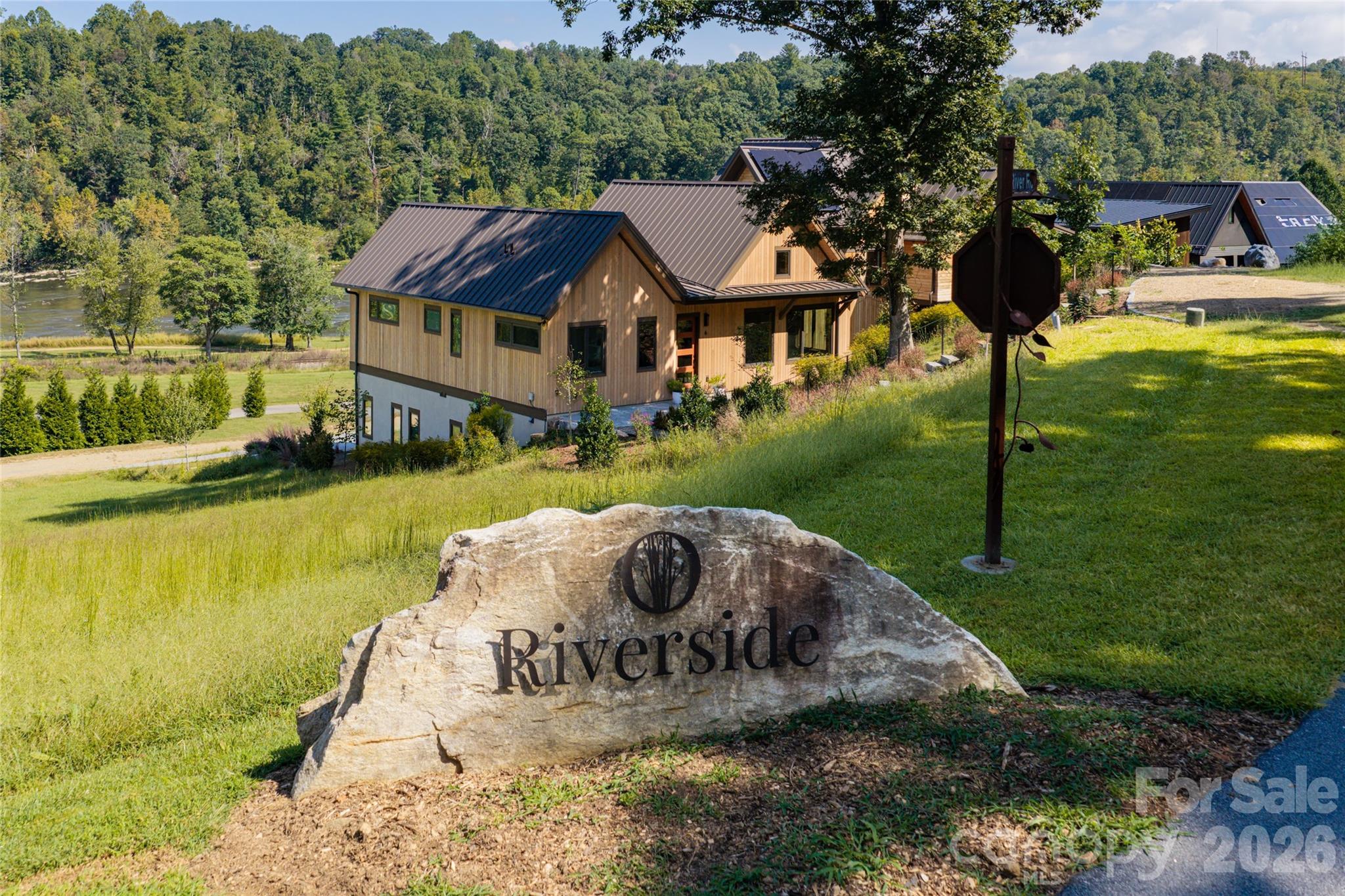 Single Family Residence at 6 River Run, Asheville, photo 4 of 42