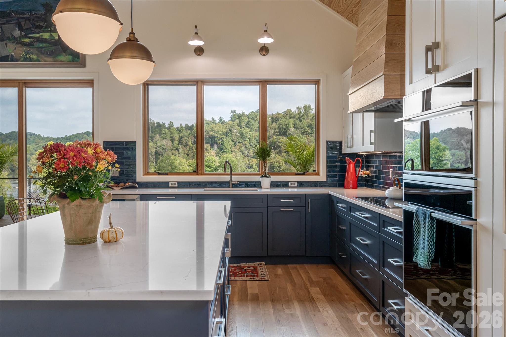Large kitchen for hosting - 6 River Run, Asheville