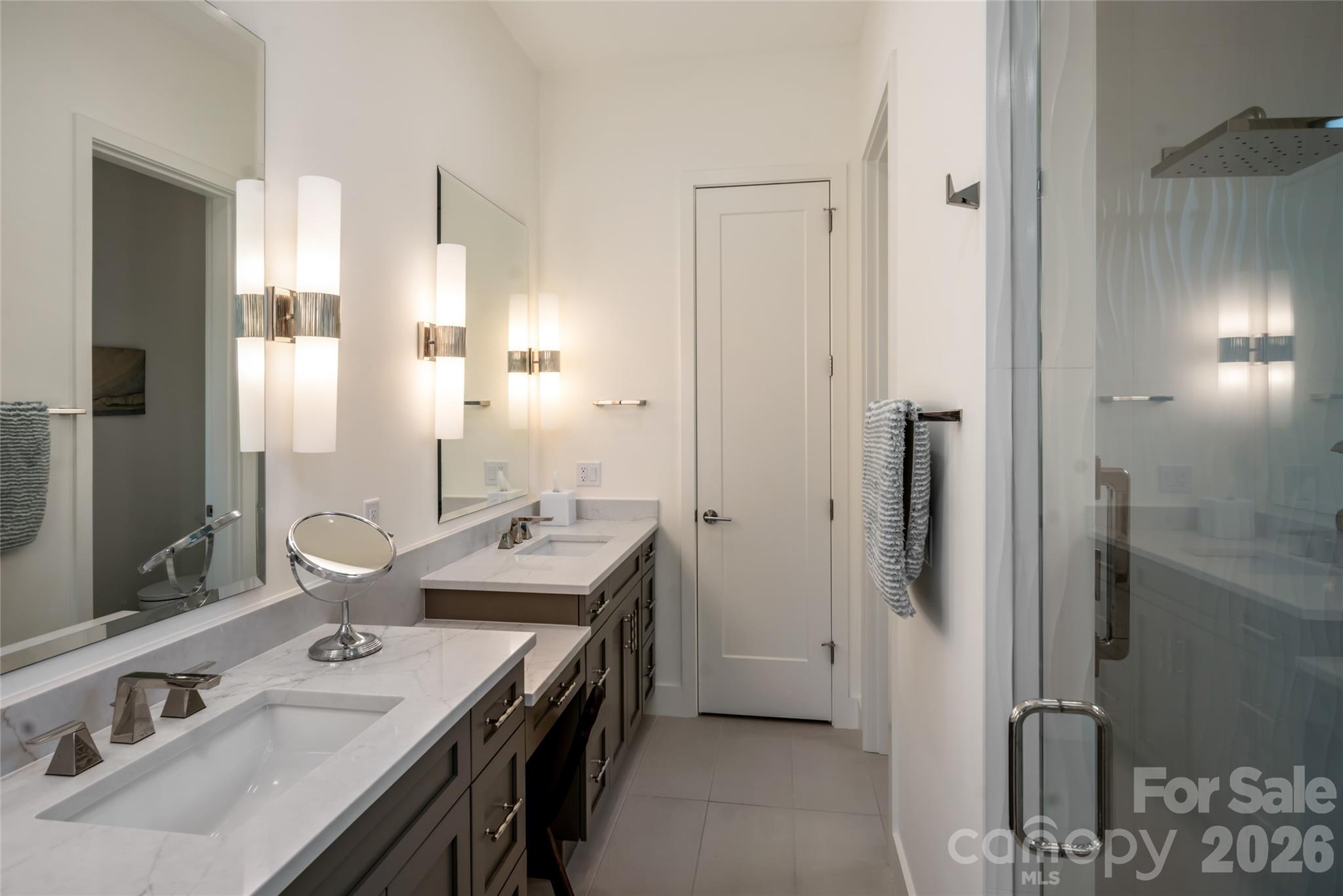 Ensuite bathroom for primary bedroom - 6 River Run, Asheville