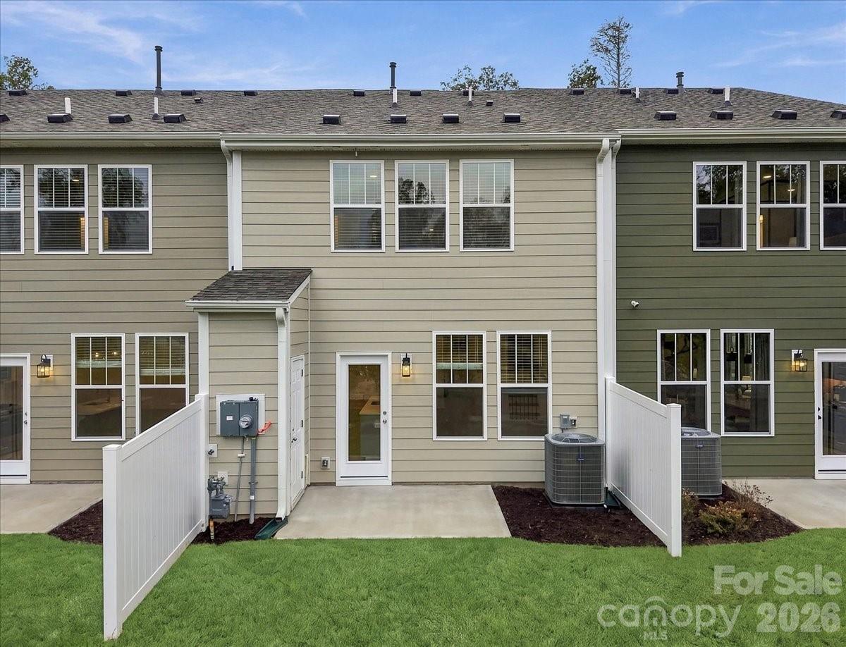 Townhouse at 27 Oleetah Falls Way, Hendersonville, photo 23 of 28