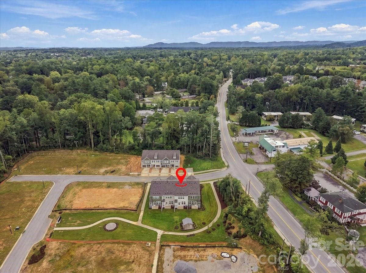 Townhouse at 27 Oleetah Falls Way, Hendersonville, photo 26 of 28