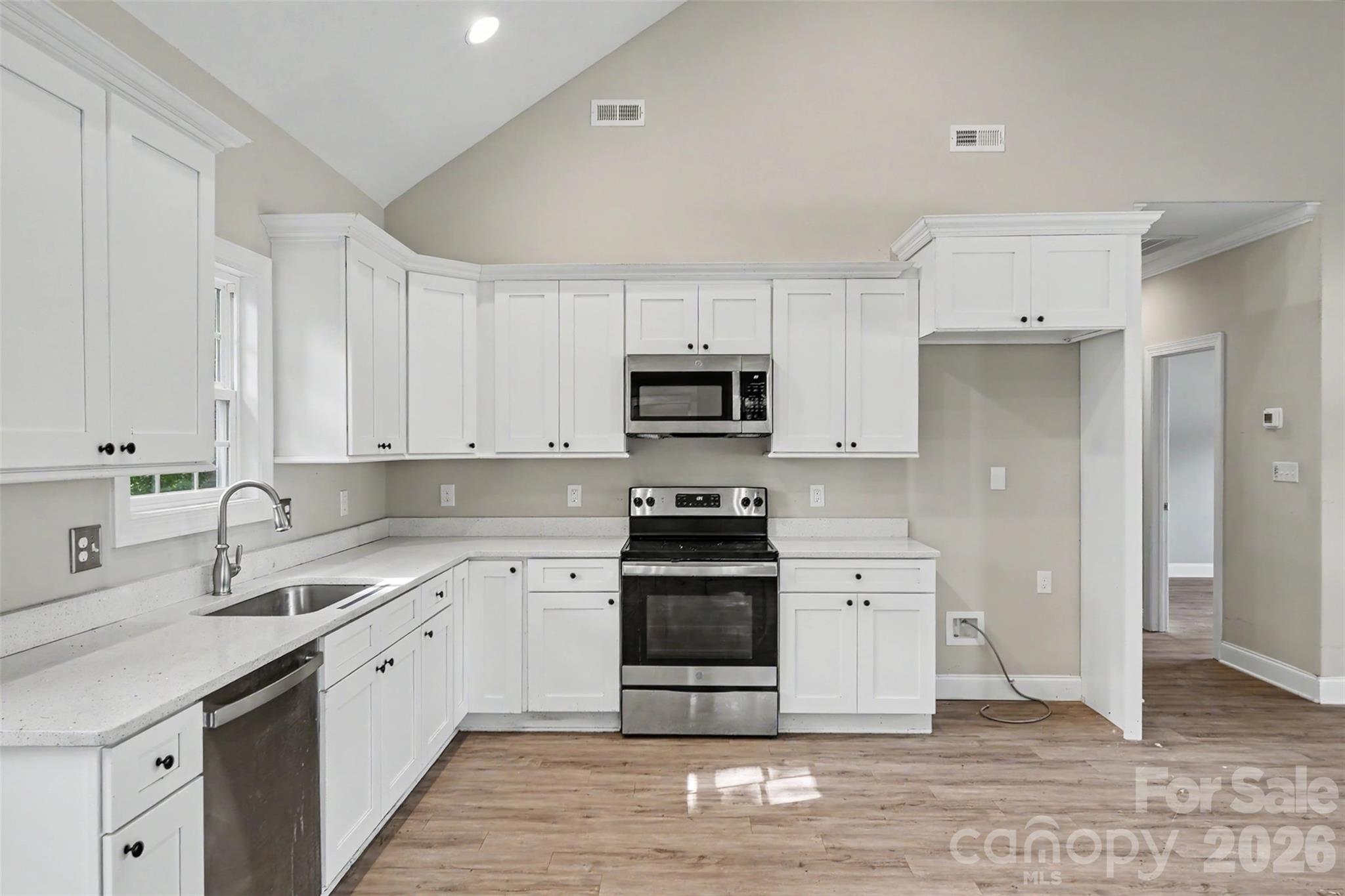 Single Family Residence at 161 Ole Eastpointe Drive, York, photo 3 of 26