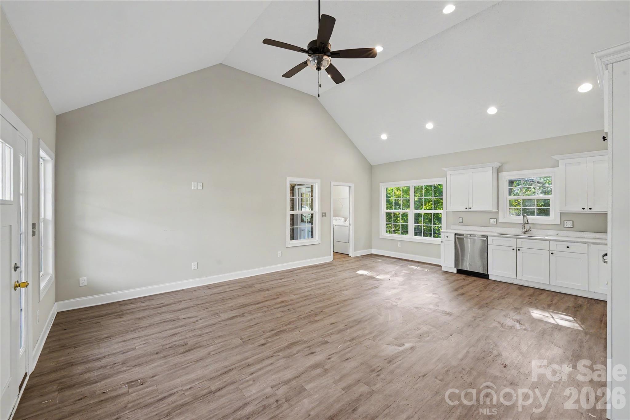 Single Family Residence at 161 Ole Eastpointe Drive, York, photo 8 of 26