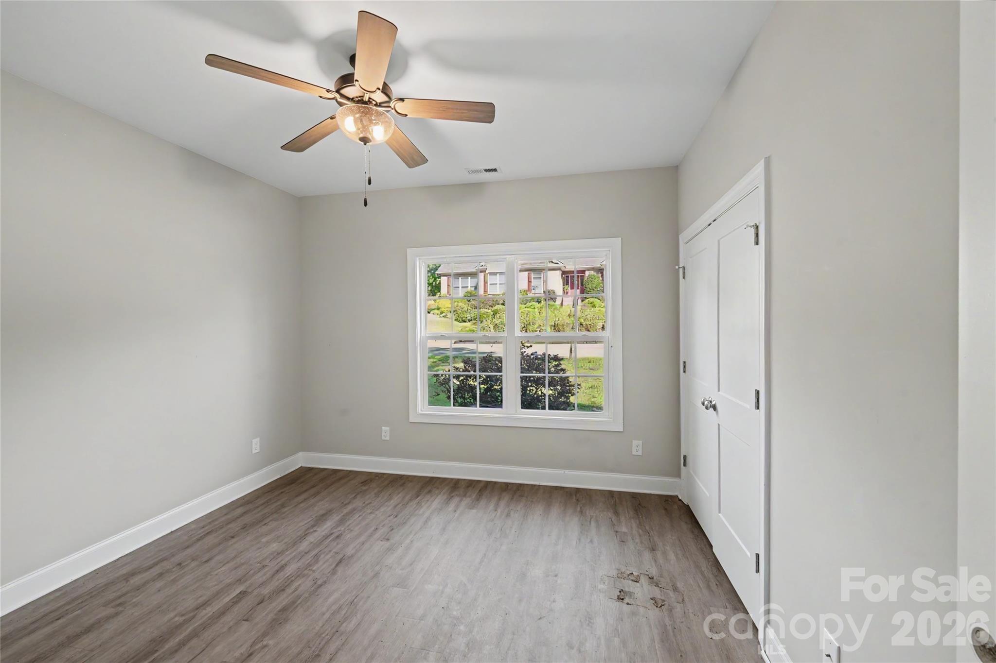Single Family Residence at 161 Ole Eastpointe Drive, York, photo 17 of 26