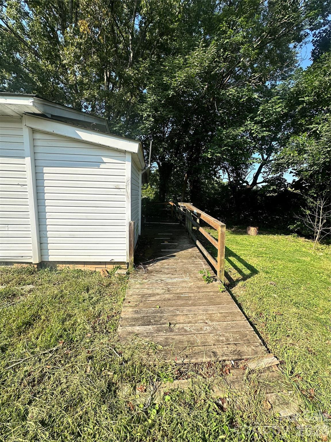 back ramp - 901 State Street, Marion