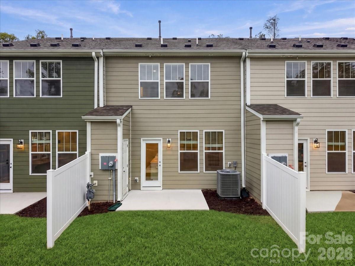 Townhouse at 29 Oleetah Falls Way, Hendersonville, photo 23 of 27