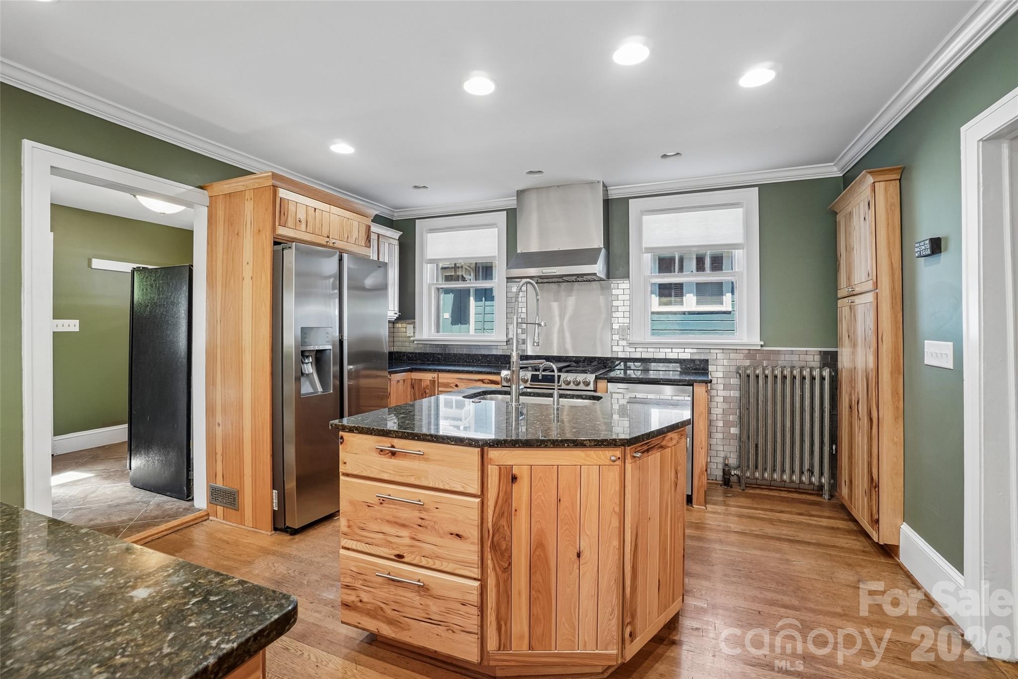 Single Family Residence at 23 Lanvale Avenue, Asheville, photo 6 of 35