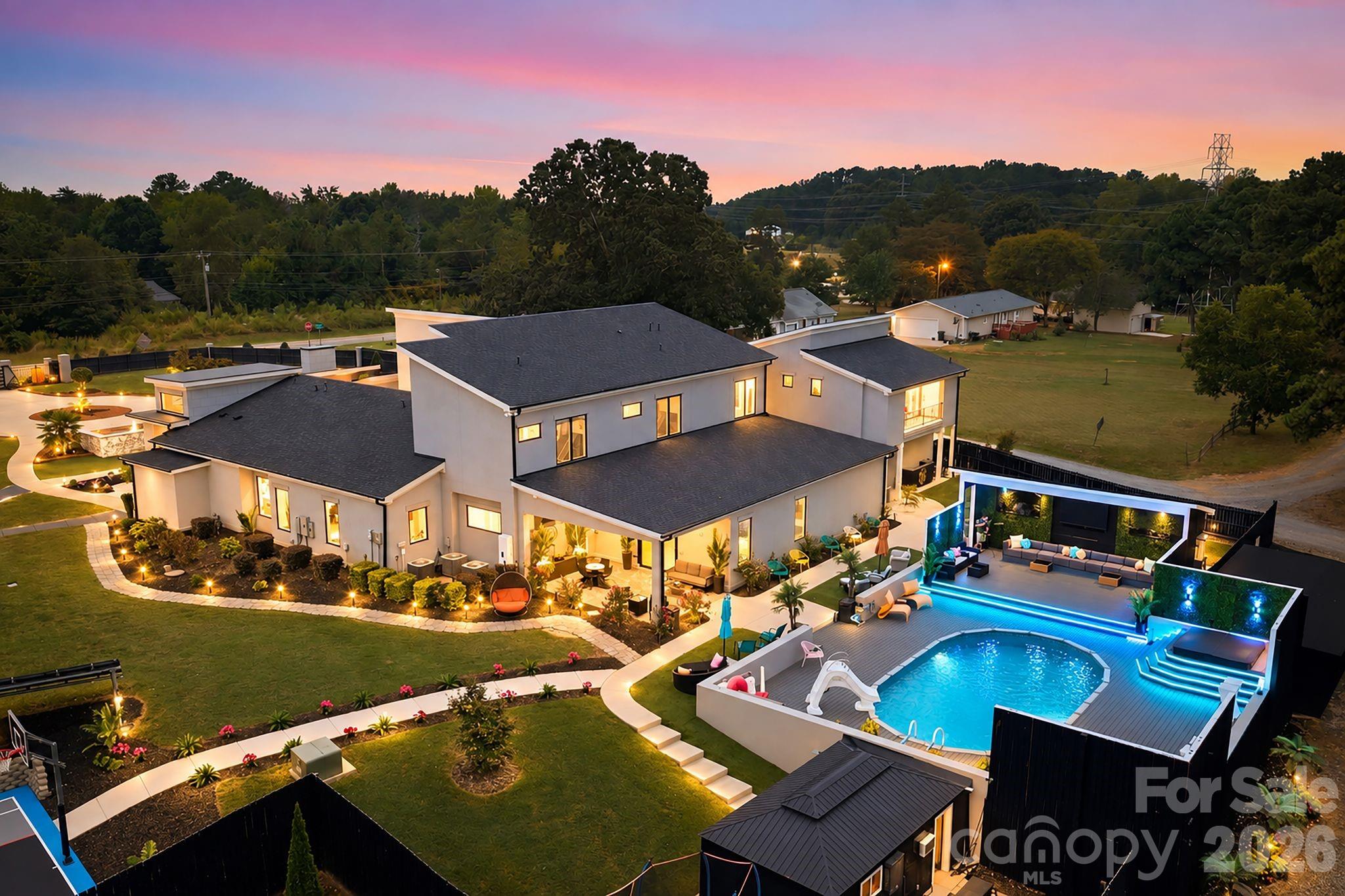 Covered Outdoor Kitchen & BBQ Area - 15700 Youngblood Road, Charlotte