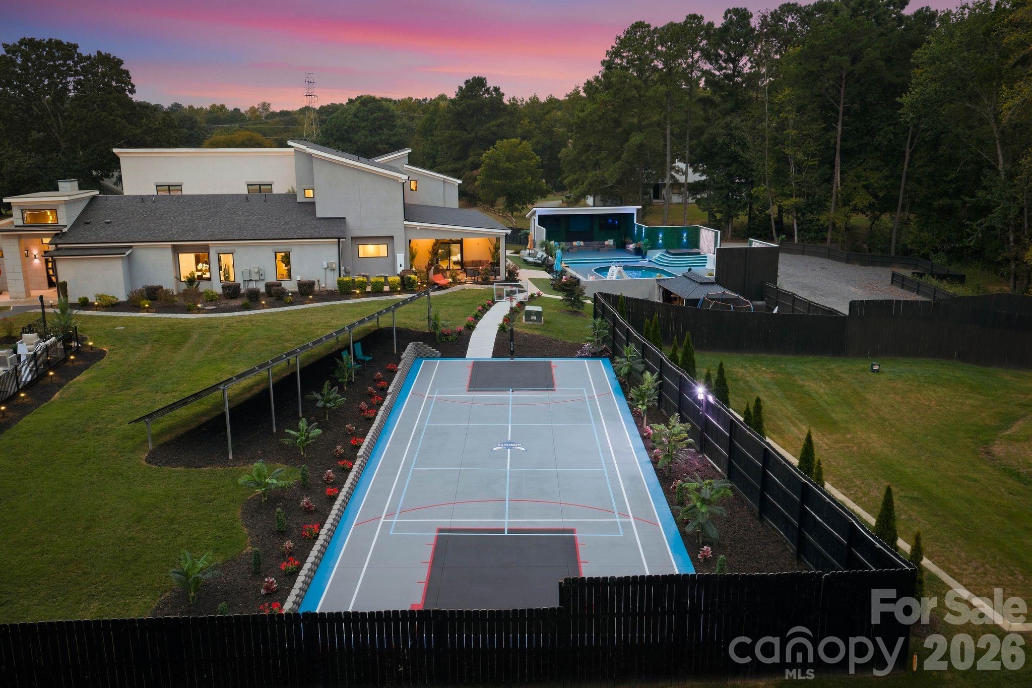 Charlotte Hornets Themed Full Basketball/Tennis/Pickleball Court - 15700 Youngblood Road, Charlotte