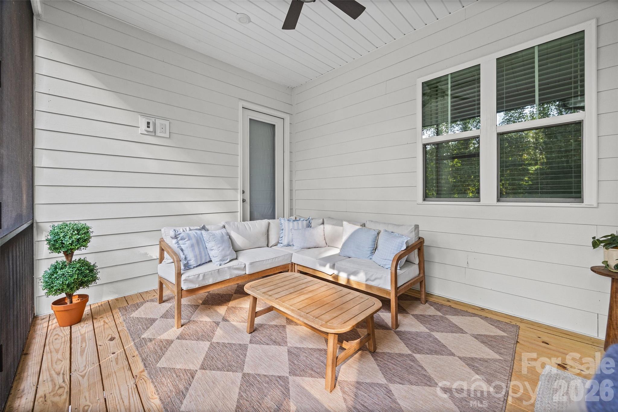 Single Family Residence at 1061 Kendrick Road, Clover, photo 29 of 33