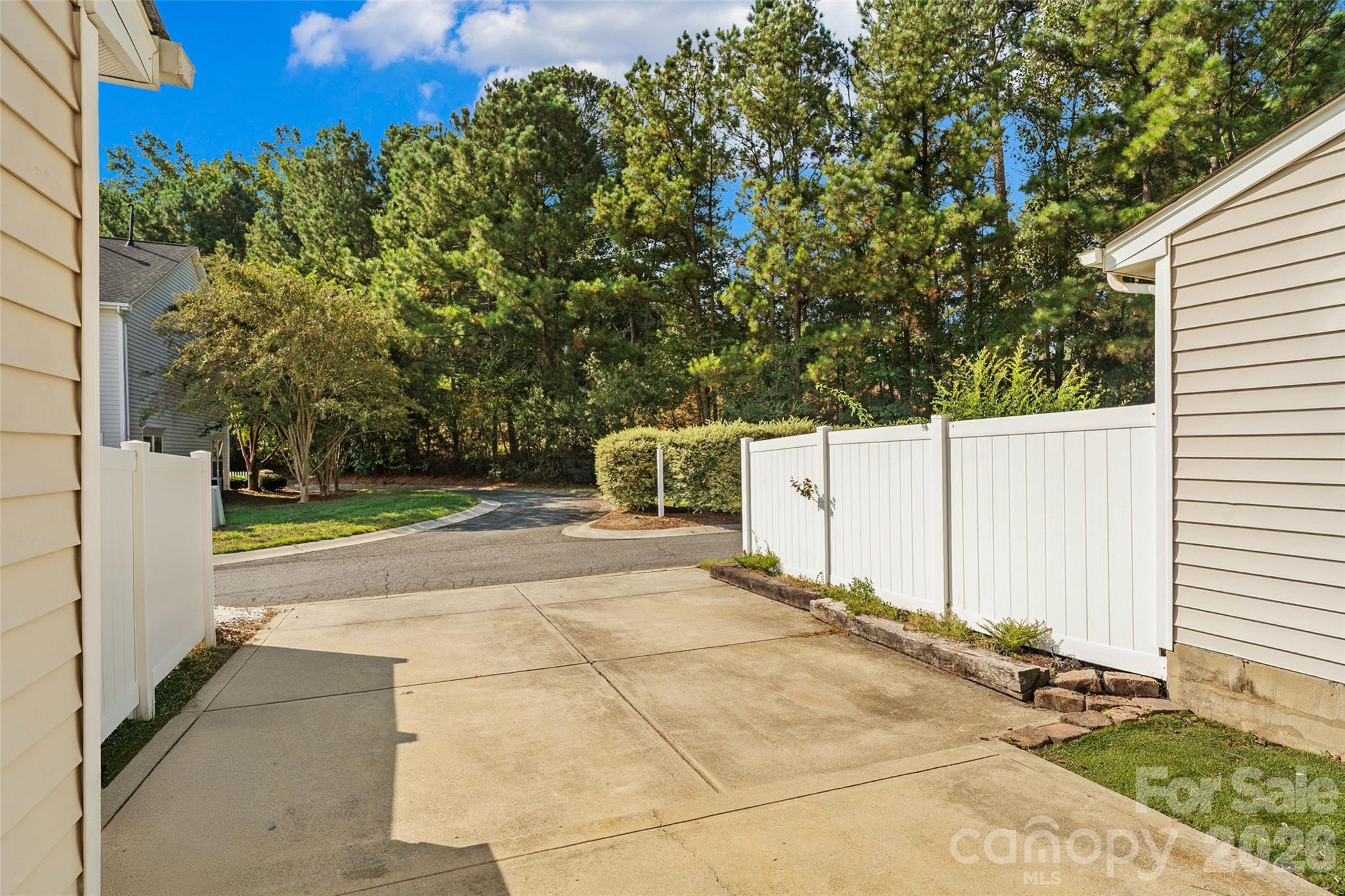 Townhouse at 820 Dillard Road, Rock Hill, photo 34 of 45