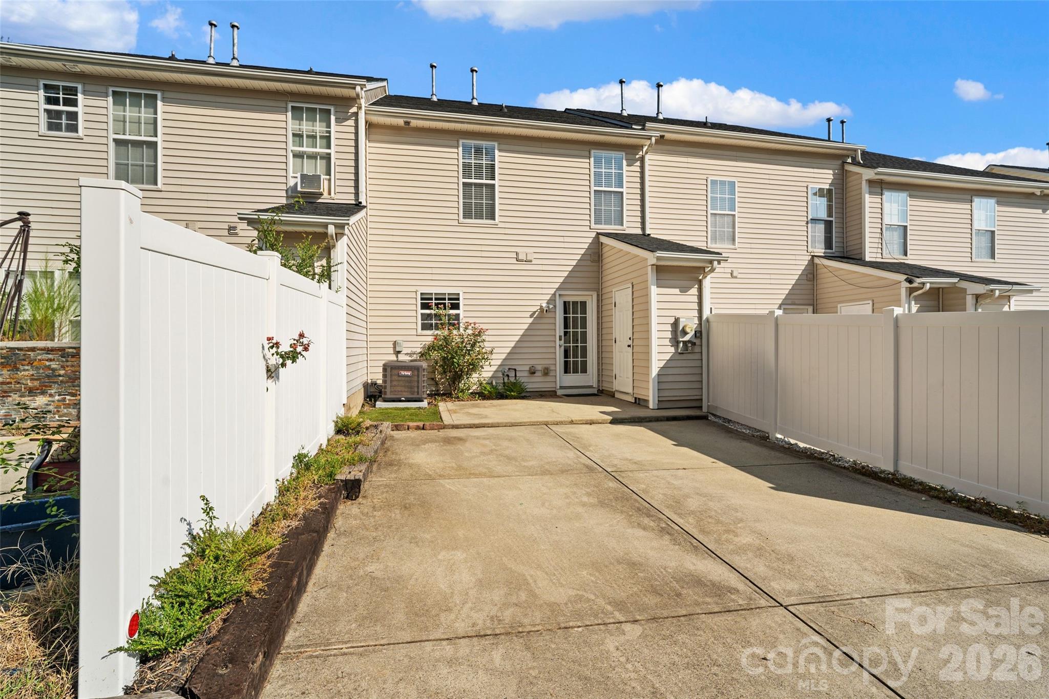 Townhouse at 820 Dillard Road, Rock Hill, photo 39 of 45