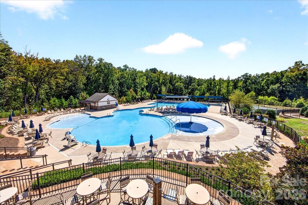 Single Family Residence at 744 Bearcamp Way, Fort Mill, photo 35 of 47