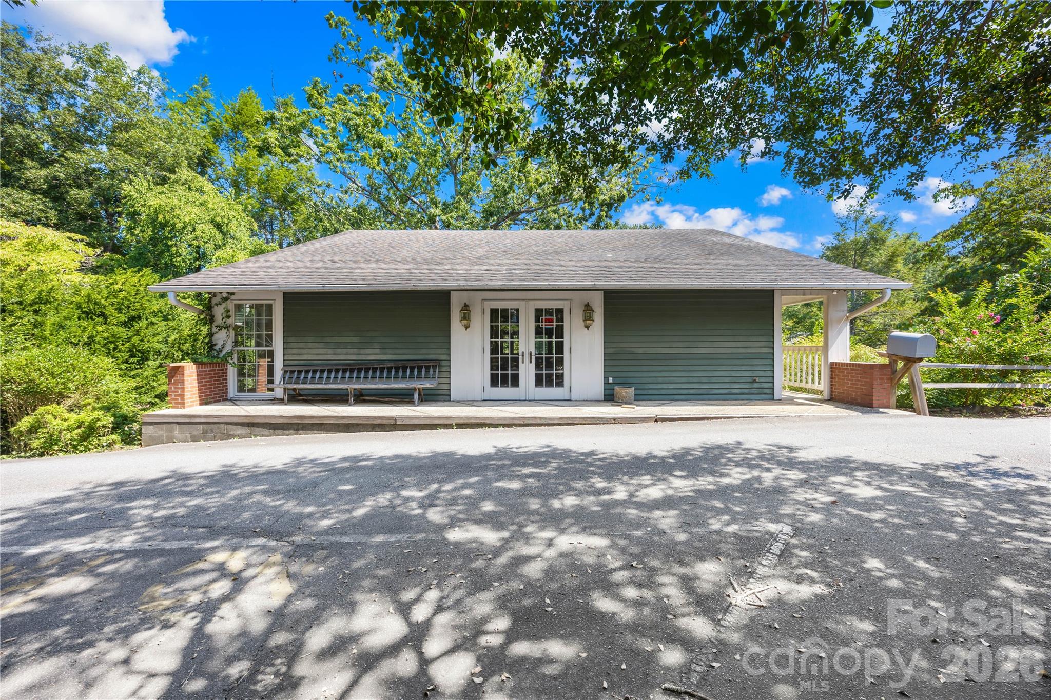 Bed/Breakfast at 85 Pine Crest Lane, Tryon, photo 24 of 46