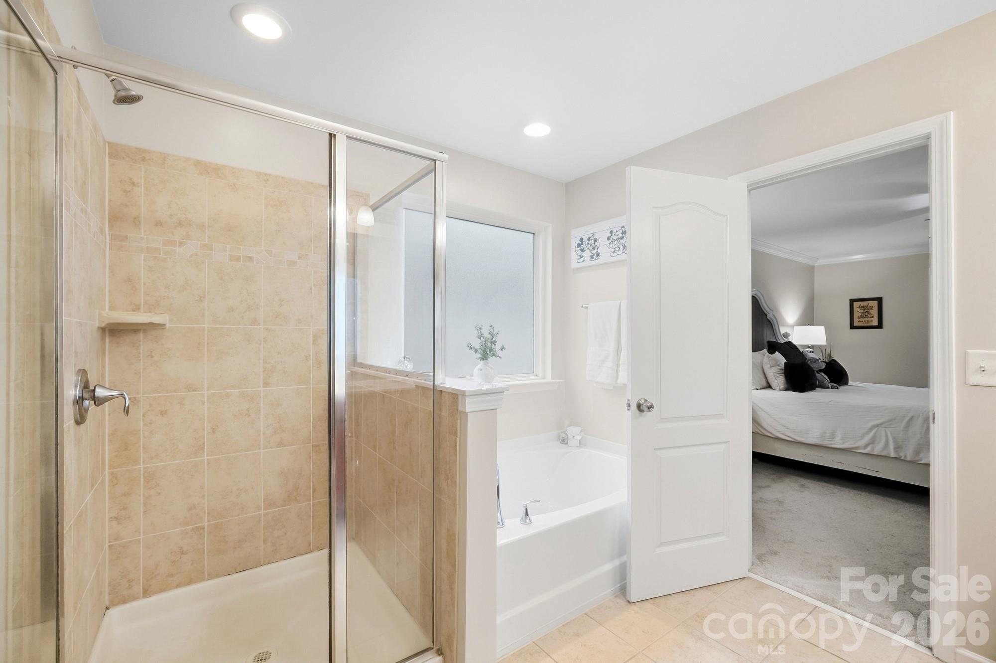Separate Shower & Garden Tub - 2669 Southern Trace Drive, Waxhaw