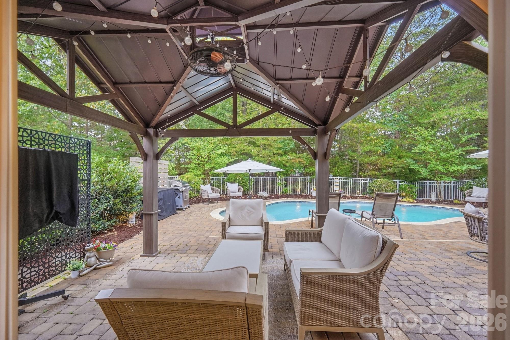 Fully Fenced Back yard Oasis - 2669 Southern Trace Drive, Waxhaw