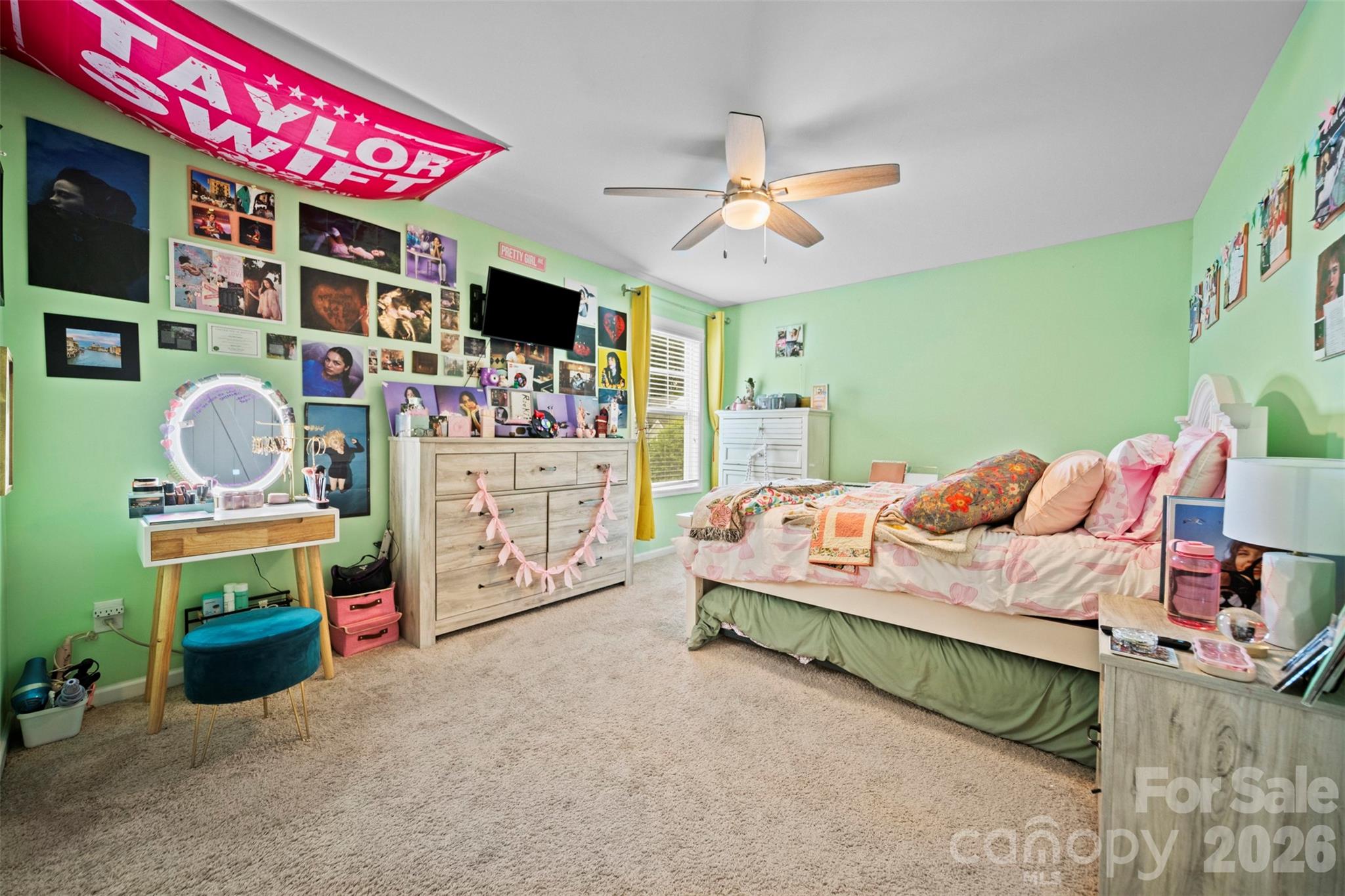 Single Family Residence at 2365 Seagull Drive, Denver, photo 17 of 23