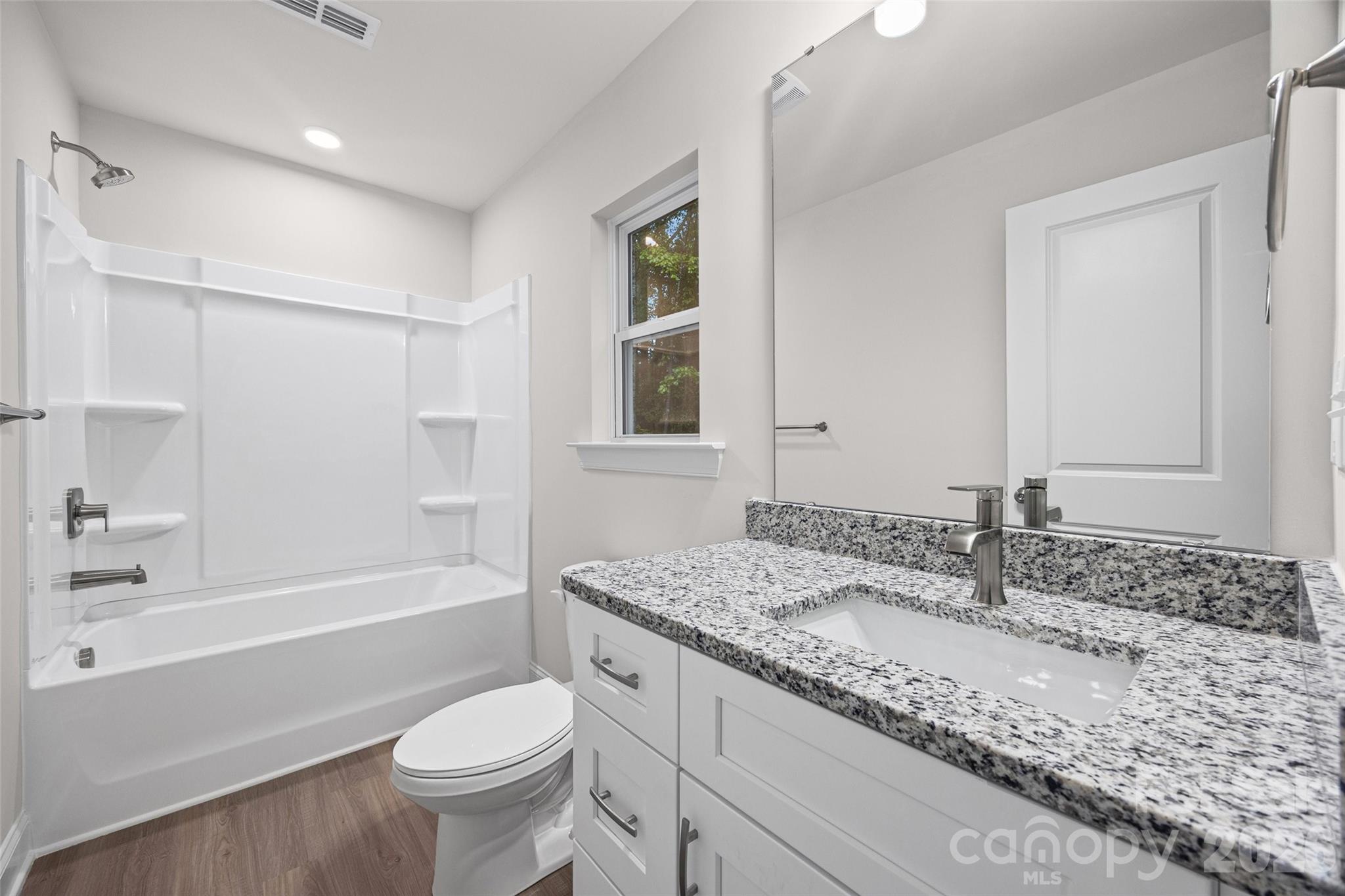 Single Family Residence at 608 W Lewis Street, Dallas, photo 26 of 30