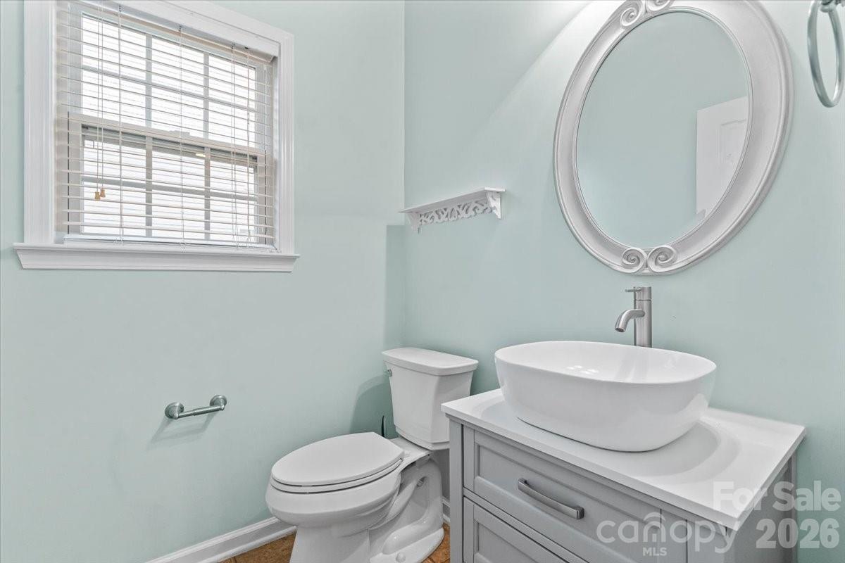 Powder Room - Main Level - 10563 Stoneacre Court, Pineville