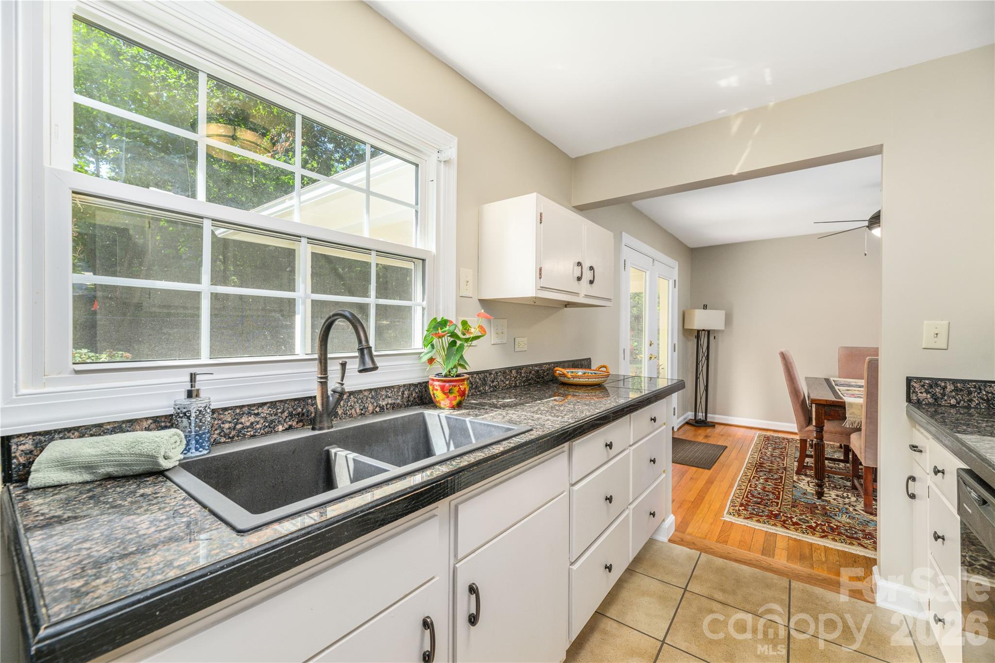 Single Family Residence at 111 Gracelyn Road, Asheville, photo 13 of 34