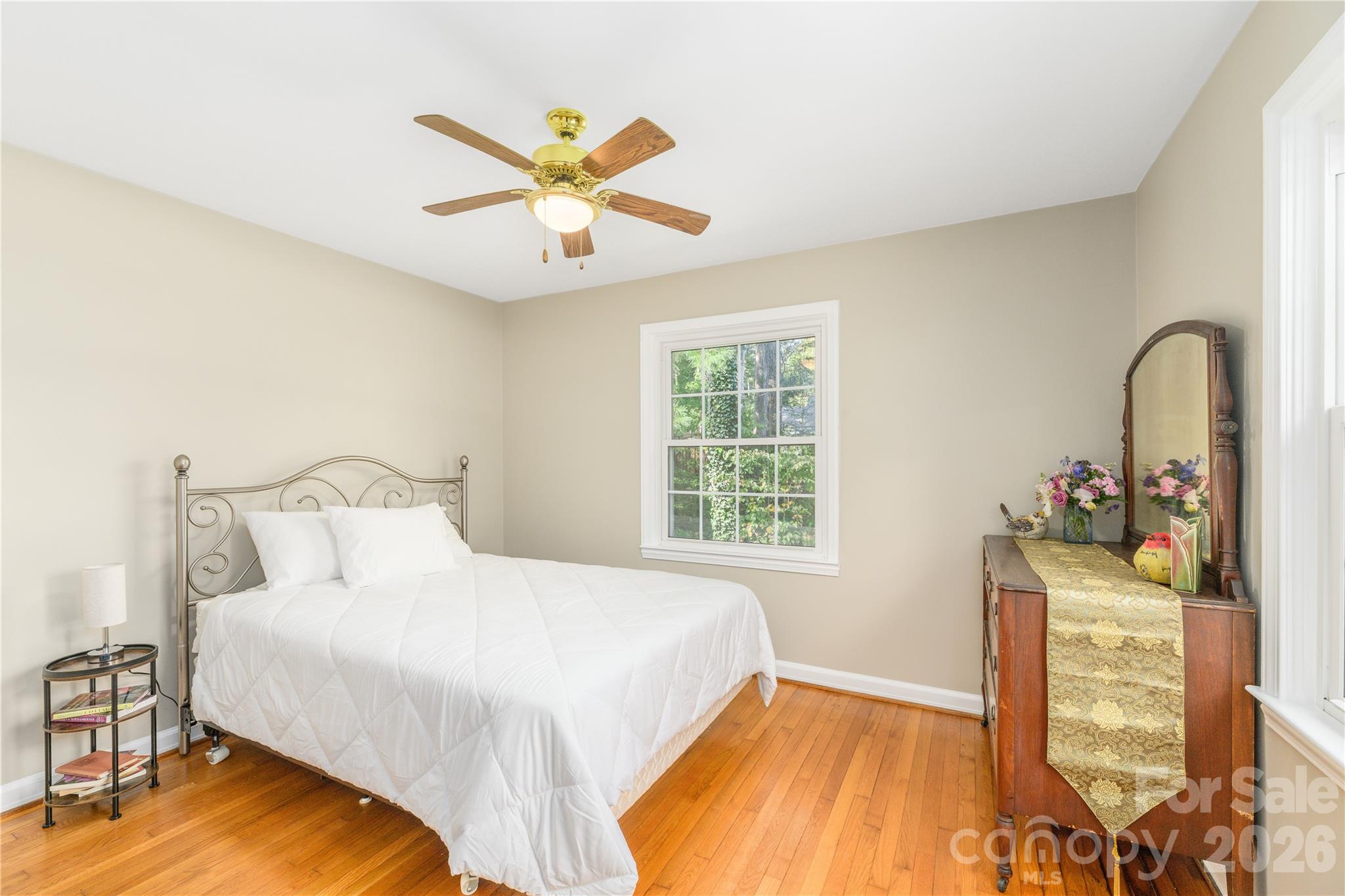 Second bedroom with queen bed. - 111 Gracelyn Road, Asheville