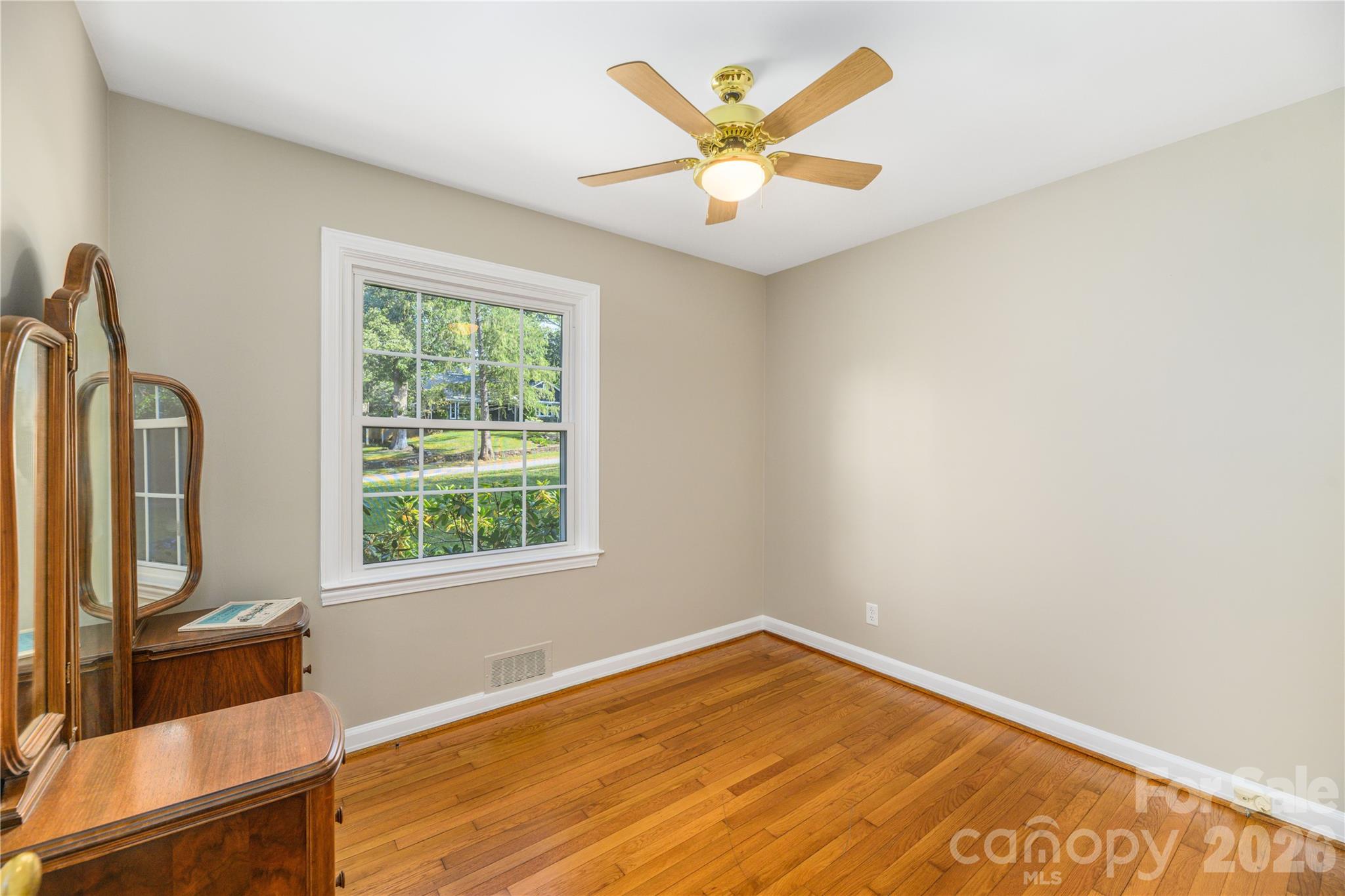 3rd bedroom facing the front yard. - 111 Gracelyn Road, Asheville