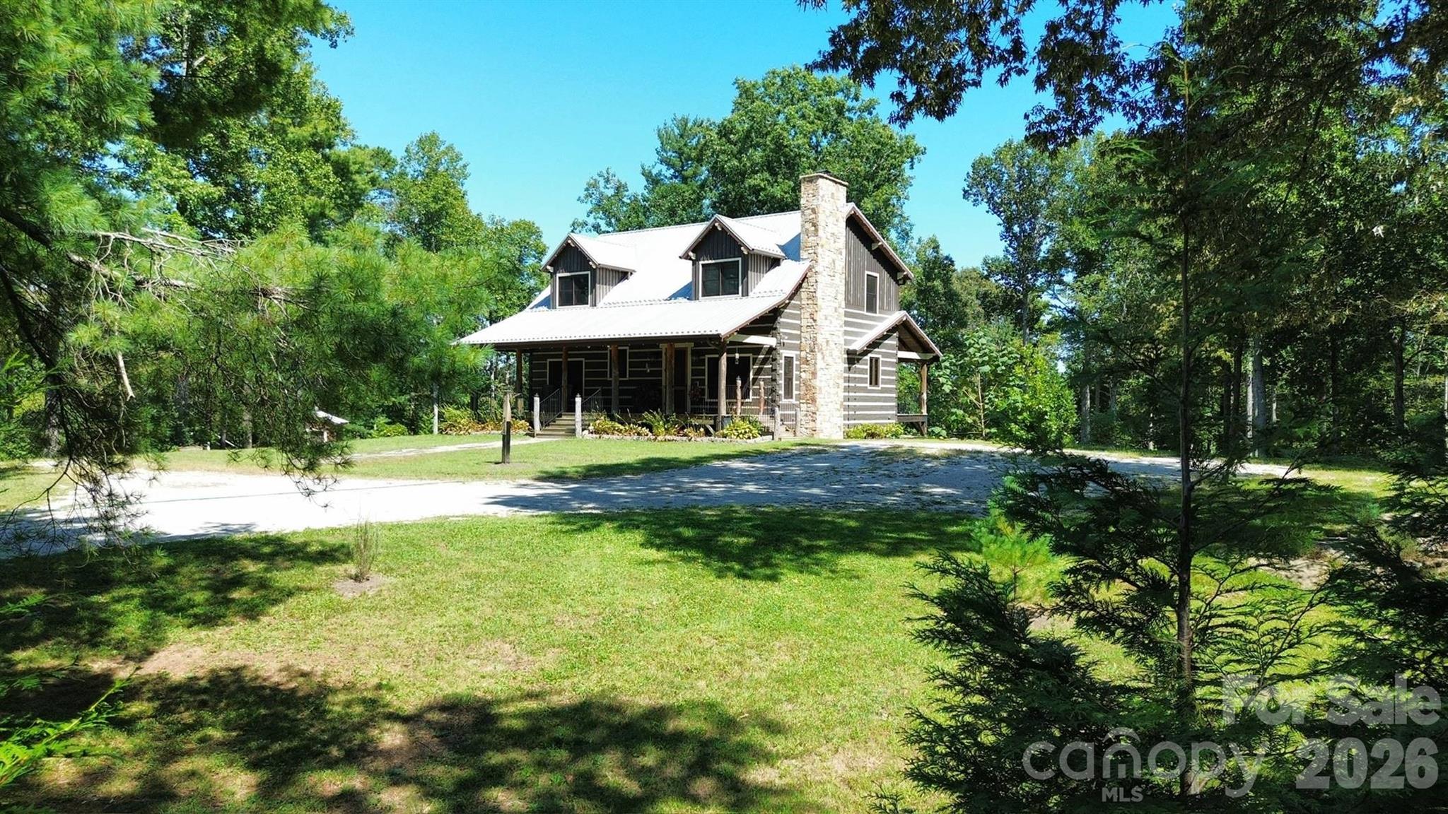 Single Family Residence at 10 Black Bear Valley Drive, Hendersonville, photo 32 of 33