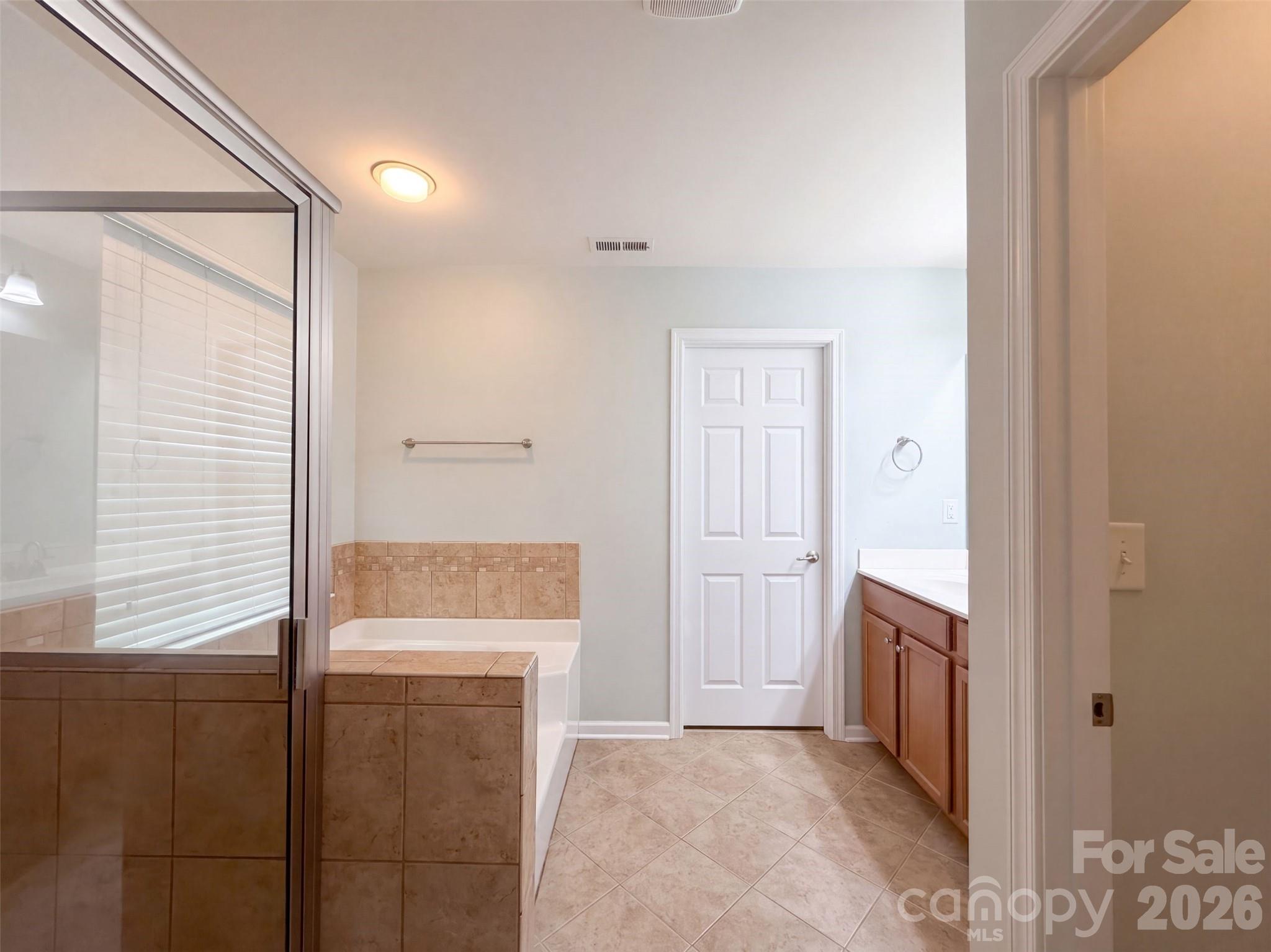 Single Family Residence at 4018 Harmattan Drive, Denver, photo 11 of 23