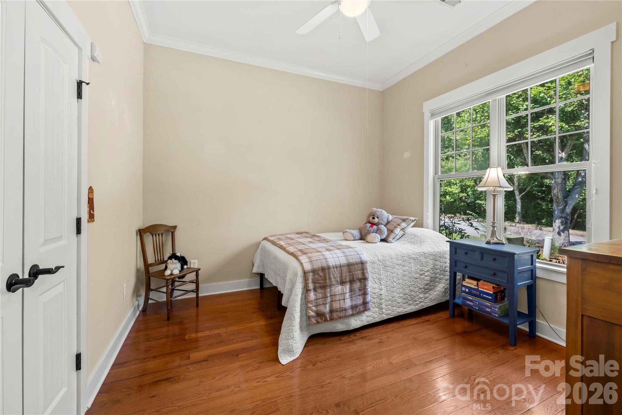 Front bedroom - 27 Dreambird Drive, Leicester