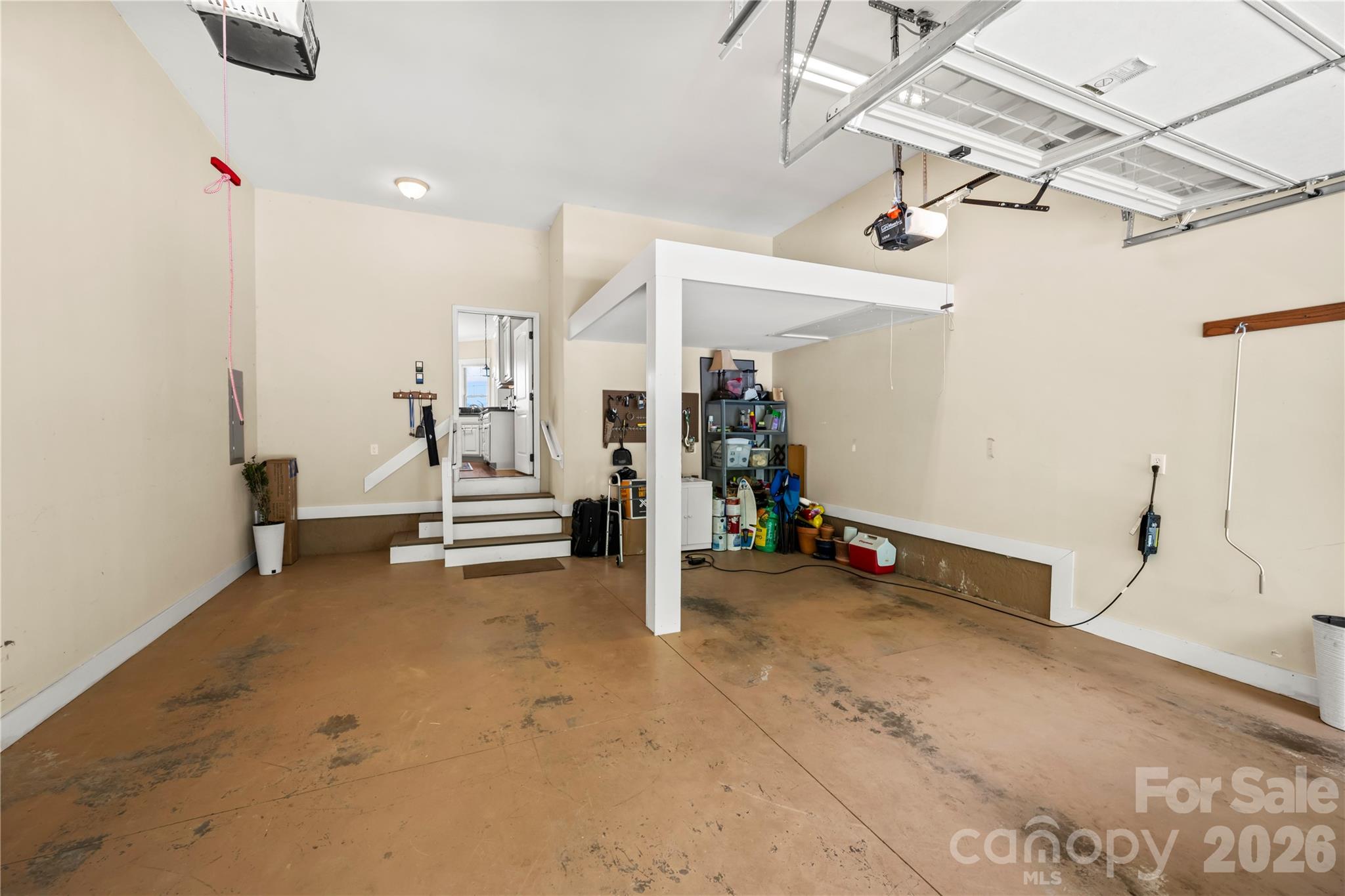Over sized garage with Lofted storage and pull-down stairs - 27 Dreambird Drive, Leicester