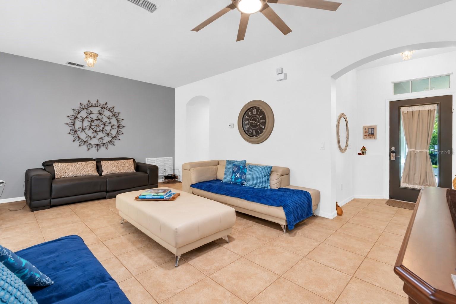 Single Family Residence at 13738 EDEN ISLE BLVD, WINDERMERE, photo 24 of 47