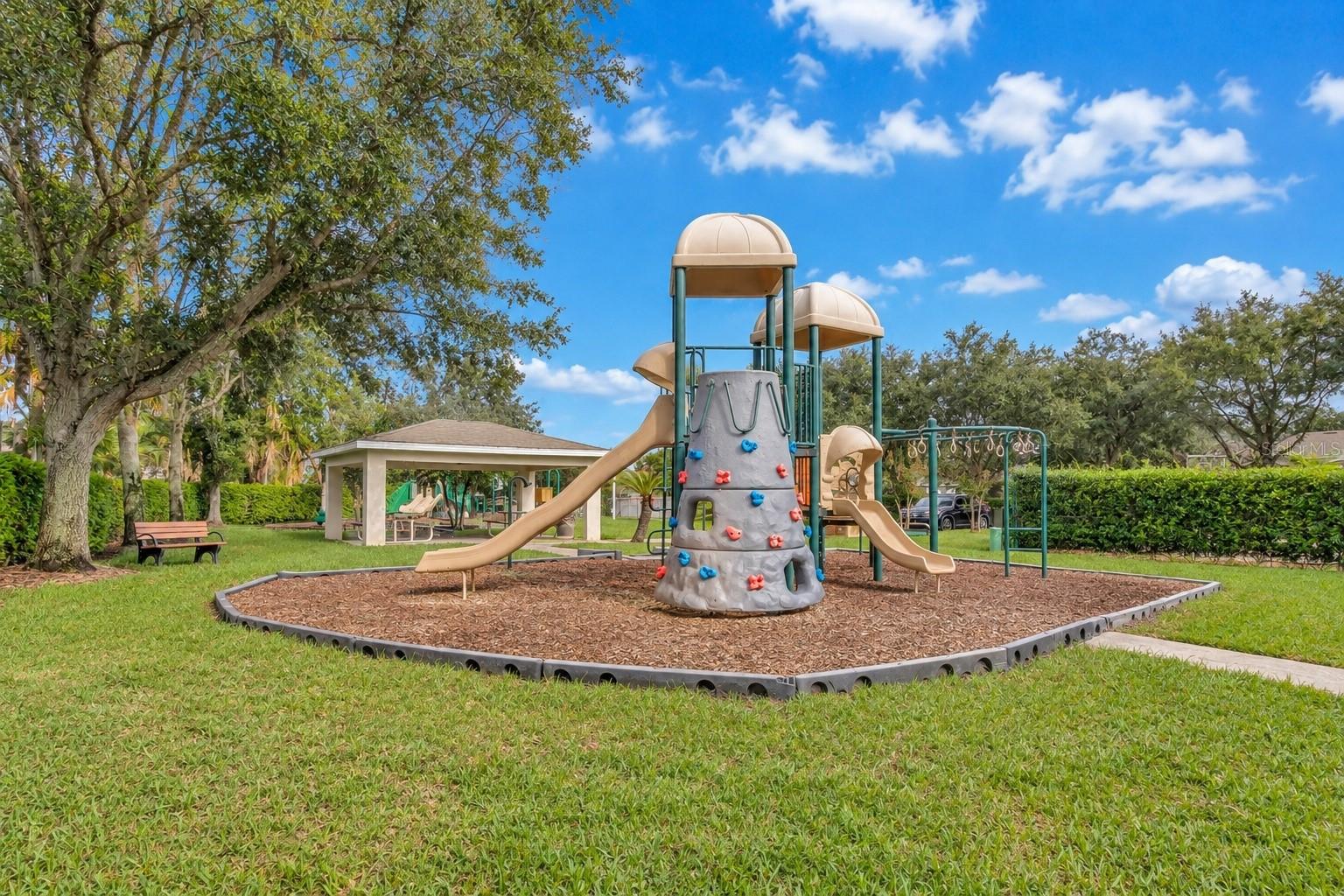 Single Family Residence at 13738 EDEN ISLE BLVD, WINDERMERE, photo 38 of 47