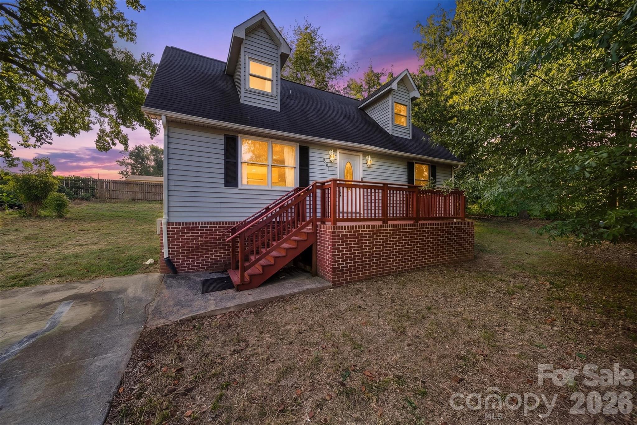 861 8th Street Place SE