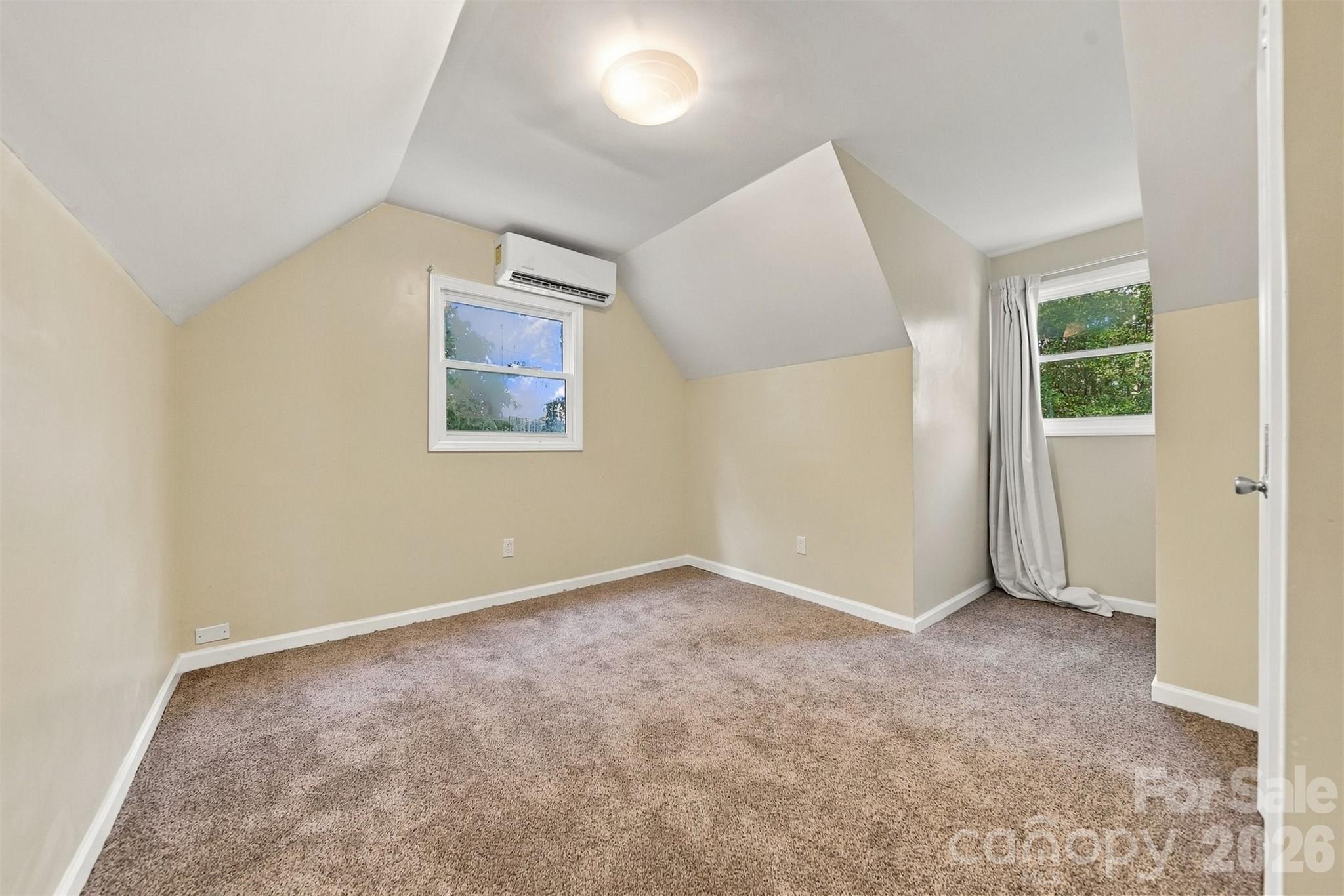 Single Family Residence at 861 8th Street Place SE, Hickory, photo 19 of 31