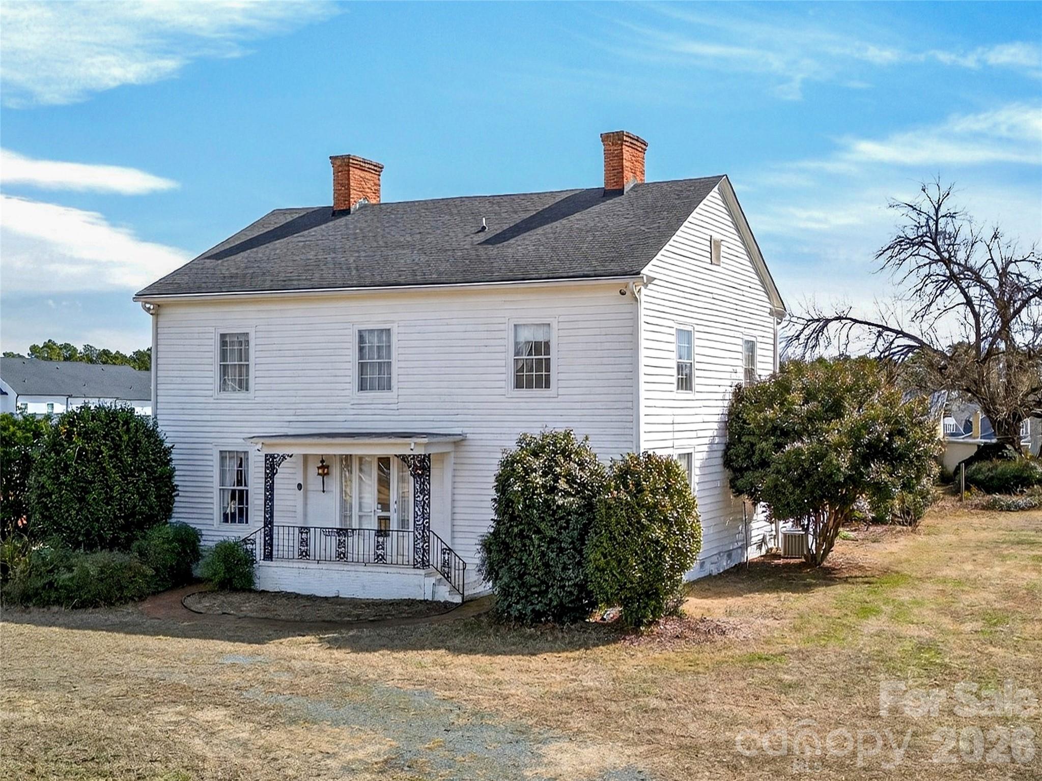 Historic Edgewood, c 1840 - 11124 Eastfield Road, Huntersville