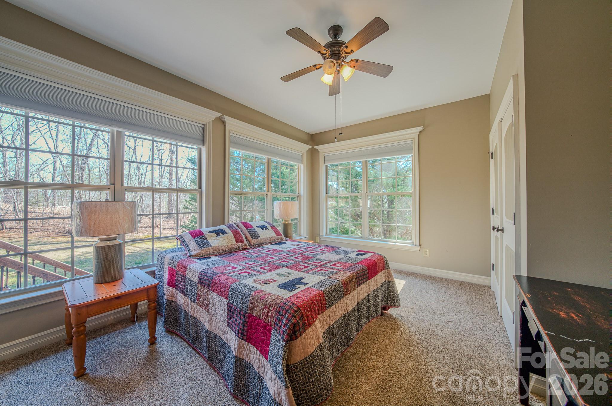 Guest bedroom on main level - 3975 Plantation Drive, Morganton