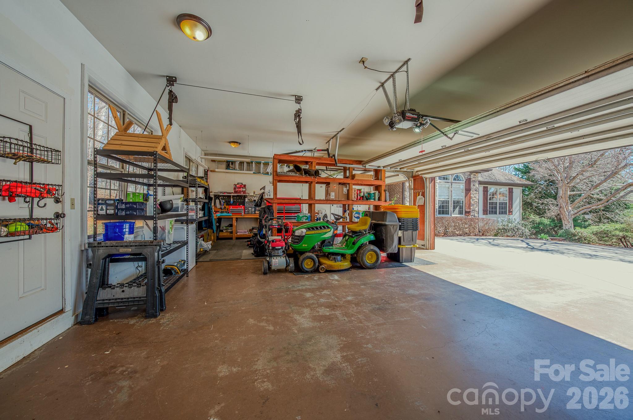 3 car garage - 3975 Plantation Drive, Morganton