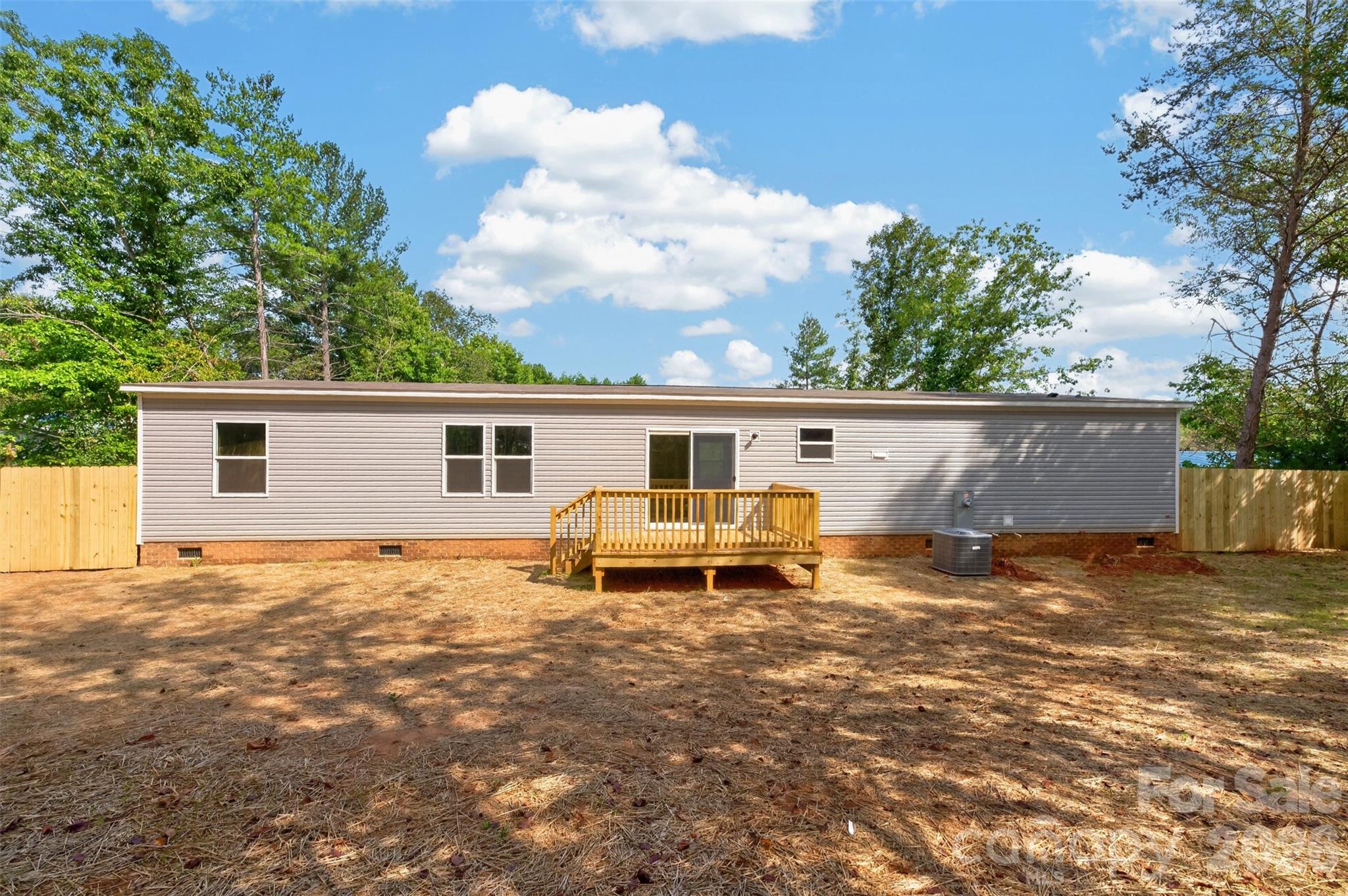 Single Family Residence at 4133 Alderbrook Court, Lenoir, photo 17 of 35