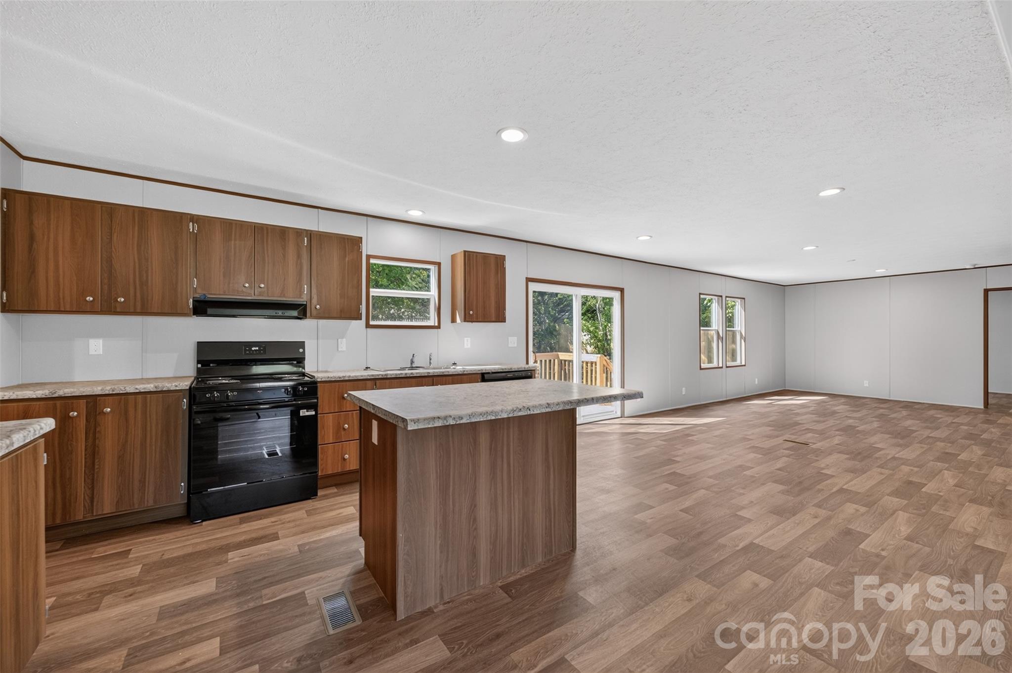 Single Family Residence at 4133 Alderbrook Court, Lenoir, photo 27 of 35