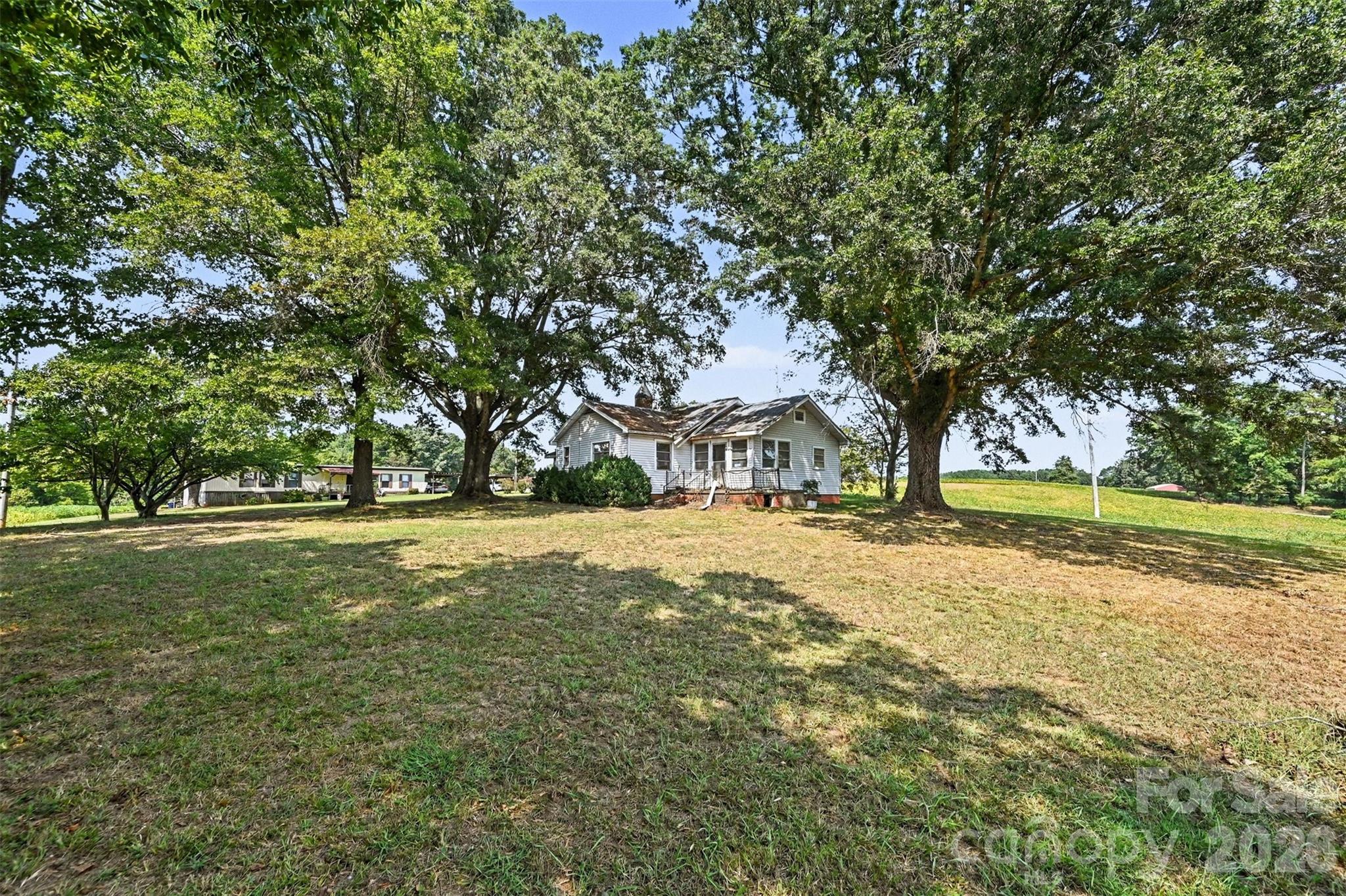 Single Family Residence at 1448 Tomberlin Road, Monroe, photo 2 of 23