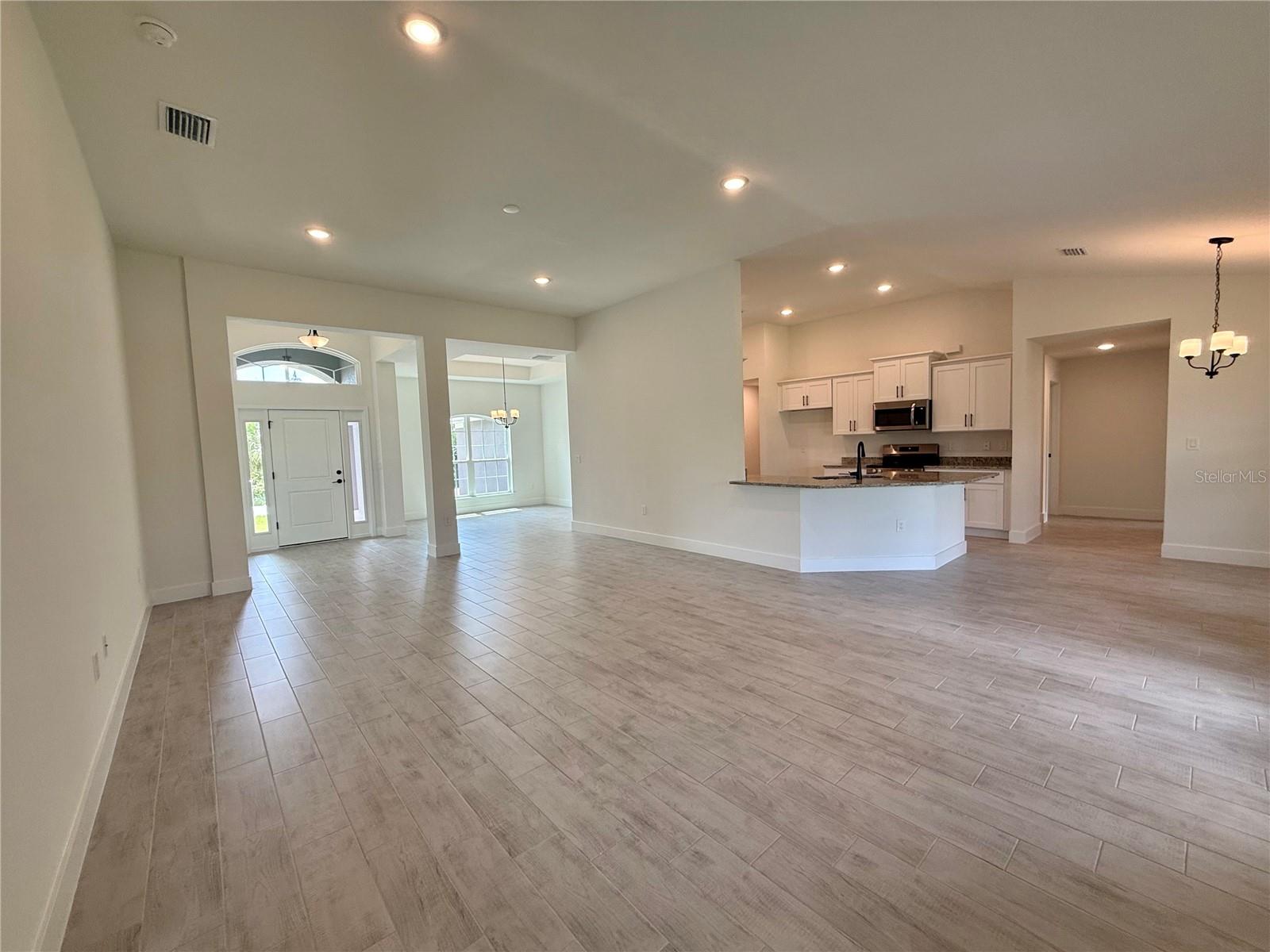 Single Family Residence at 15585 ALDAMA CIR, PORT CHARLOTTE, photo 11 of 25